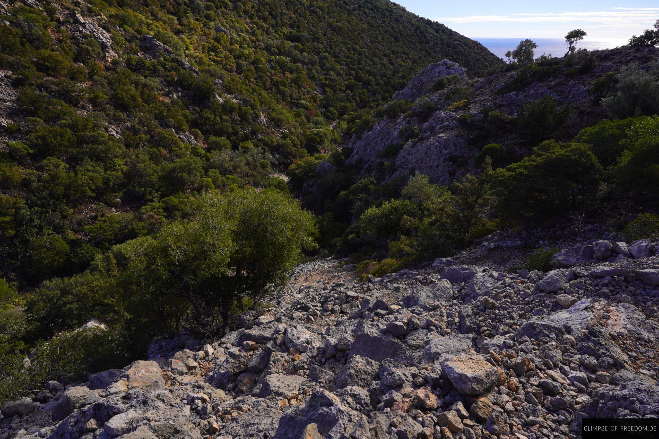 Abstieg in die Anidri Schlucht scaled Abstieg in die Anidri Schlucht