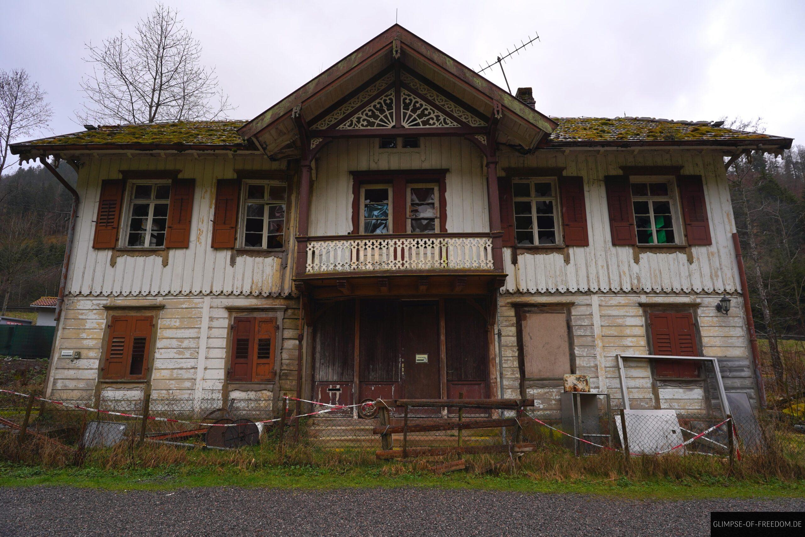 Altes Schwarzwaldhaus am Hofgut Sternen scaled Altes Schwarzwaldhaus am Hofgut Sternen