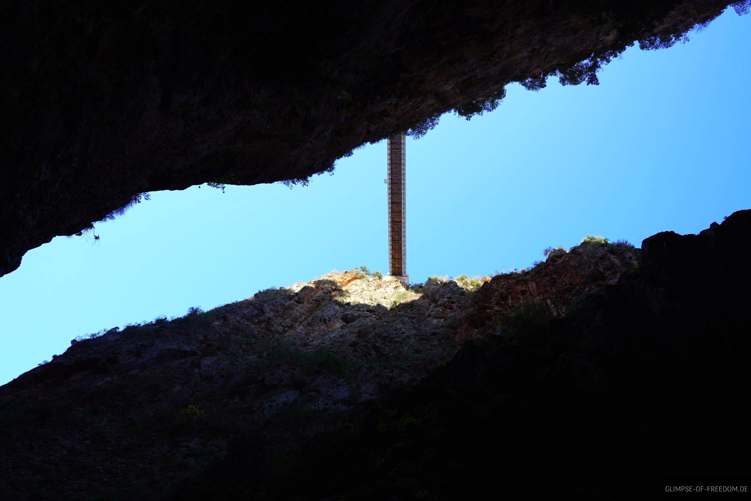 Aradena Bridge von unten scaled Aradena Bridge von unten