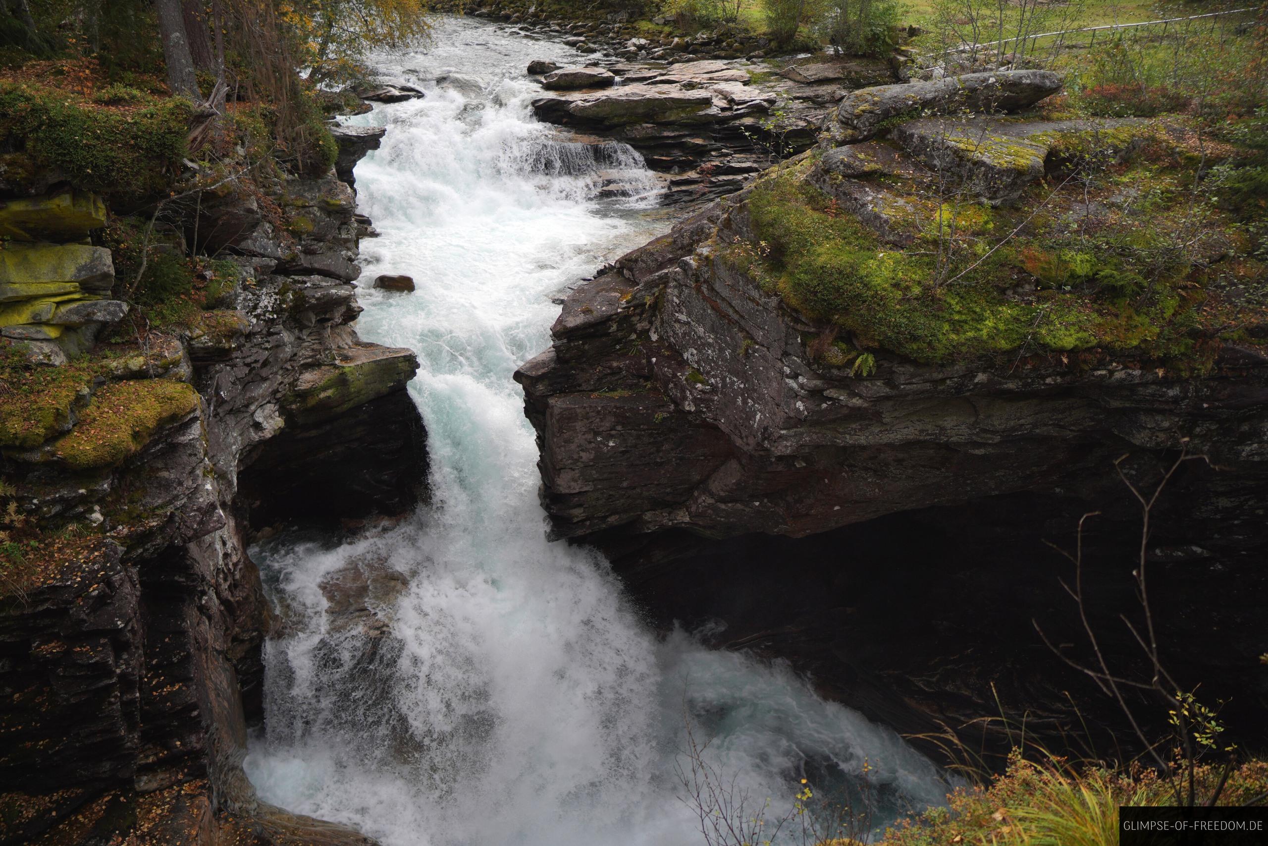 Auf der Geiranger Trollstigen Strasse liegt Valldola und Grudbrandsjuvet Auf der Geiranger Trollstigen Strasse liegt Valldola und Grudbrandsjuvet