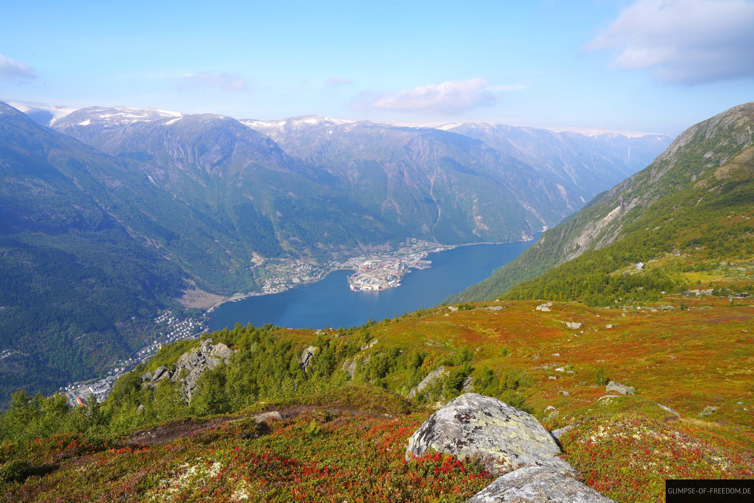 Ausblick auf der Rossnos Wanderung scaled Ausblick auf der Rossnos Wanderung