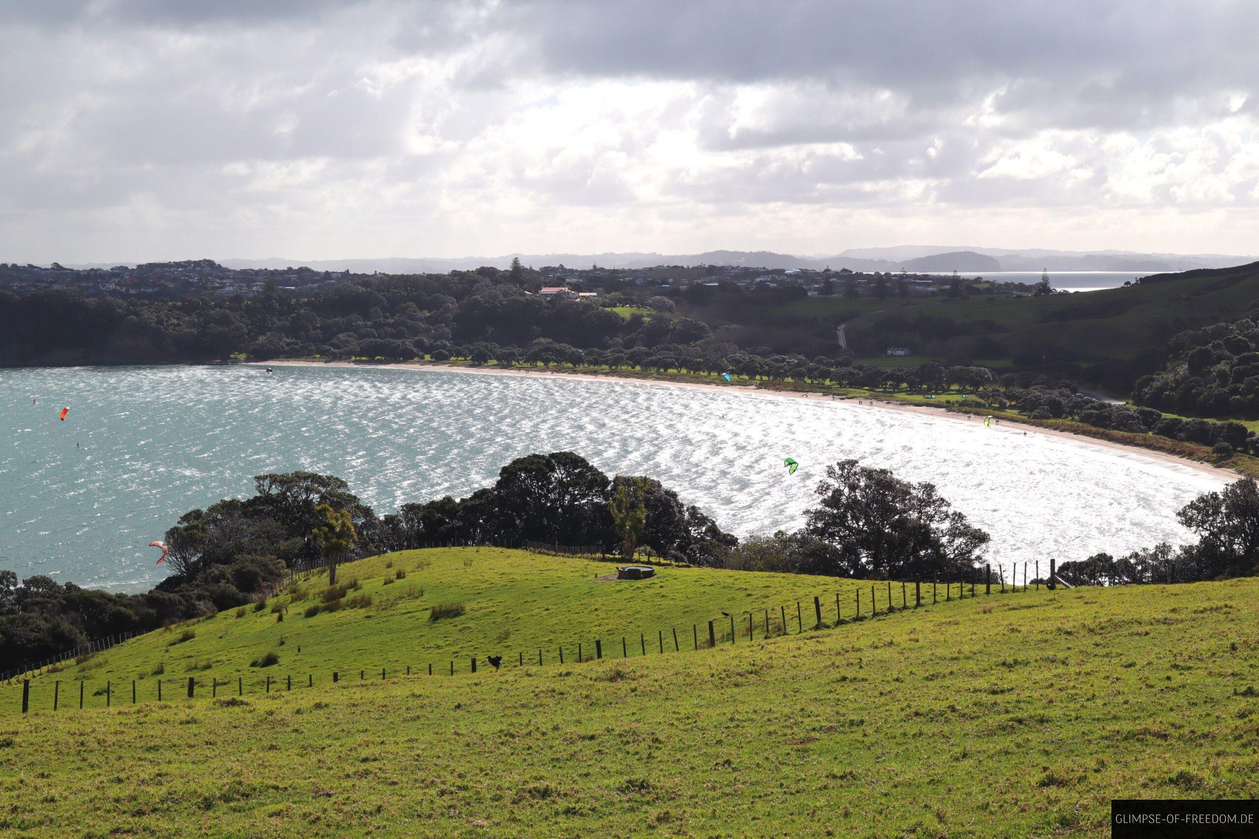 Ausblick auf die Te Haruhi Bay scaled Ausblick auf die Te Haruhi Bay