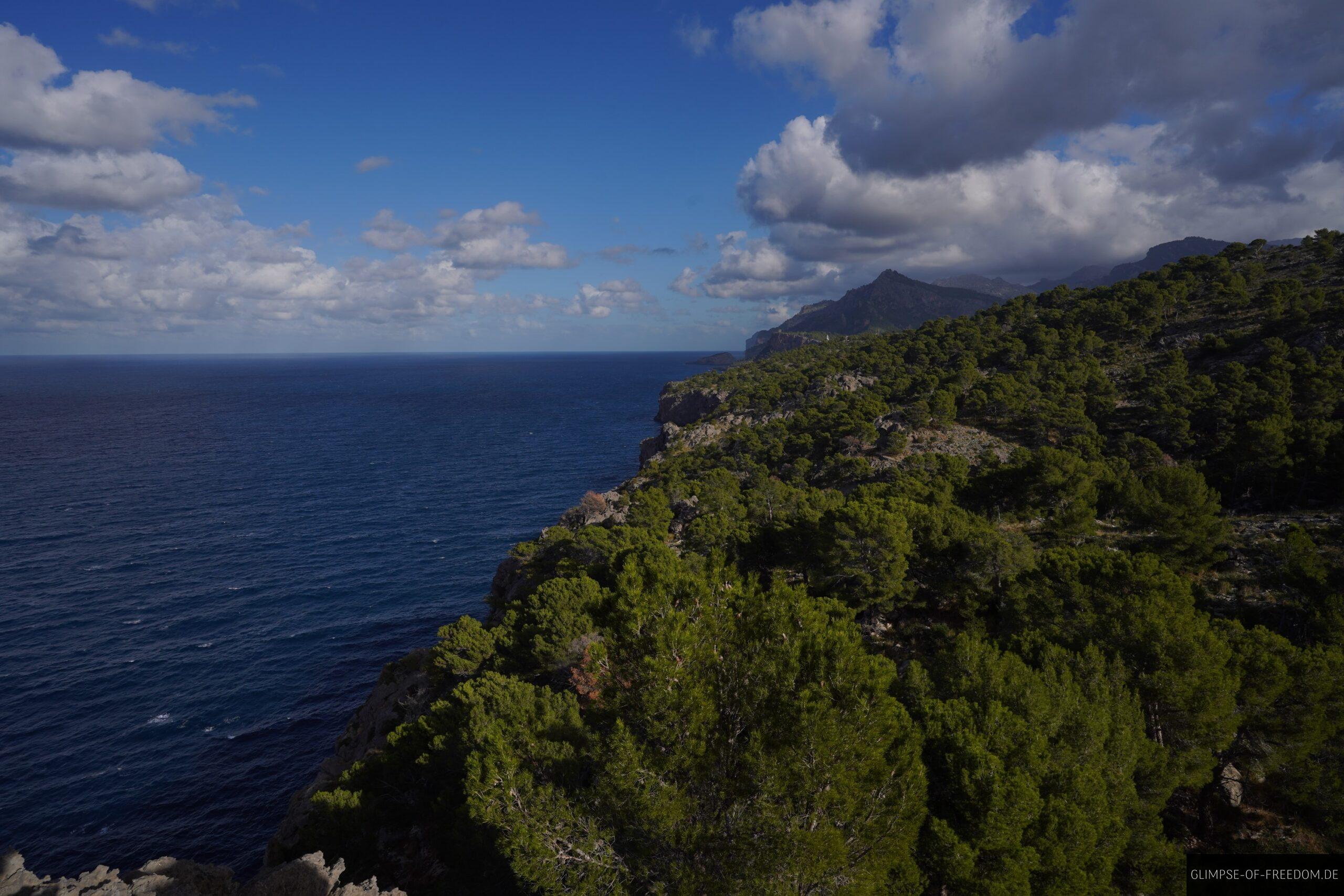 Ausblick ueber die Mediterane Landschaft scaled Ausblick über die Mediterane Landschaft