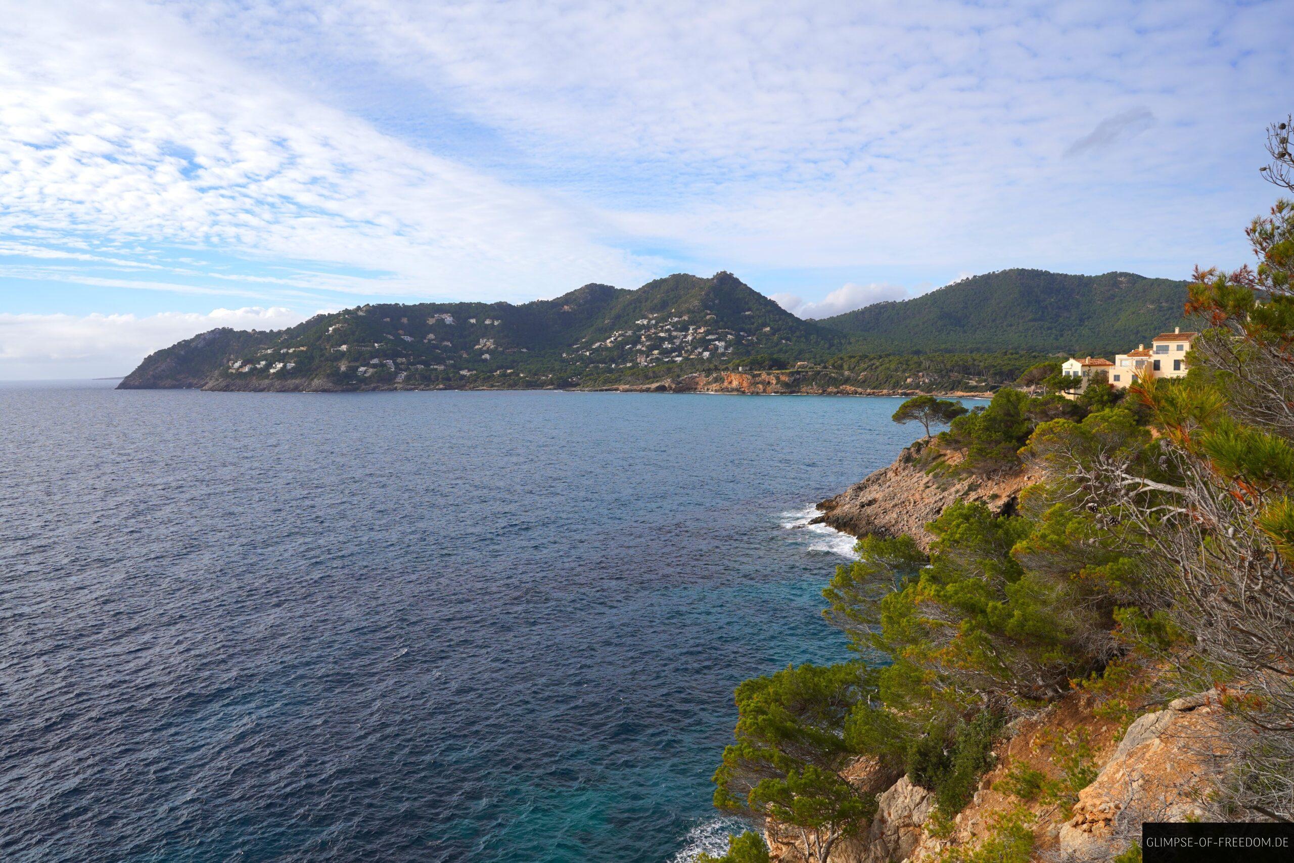 Ausblick vom Eingang der Arta Hoehlen scaled Ausblick vom Eingang der Arta Höhlen