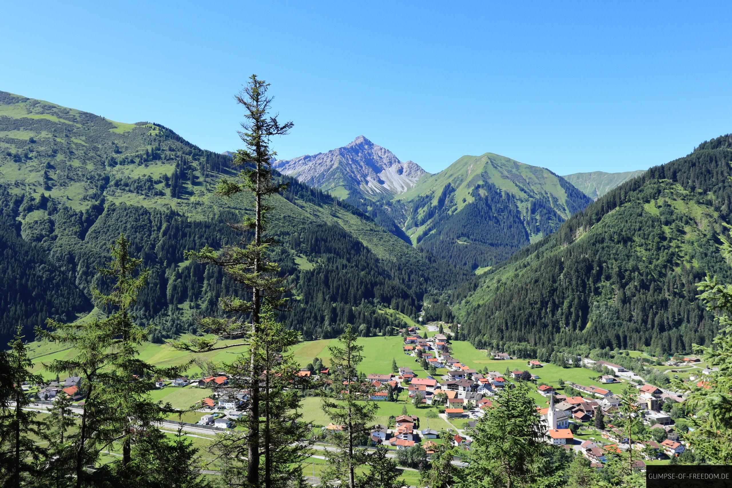 Ausblick zurueck auf der Kohlbergspitze Wanderung scaled Ausblick zurück auf der Kohlbergspitze Wanderung
