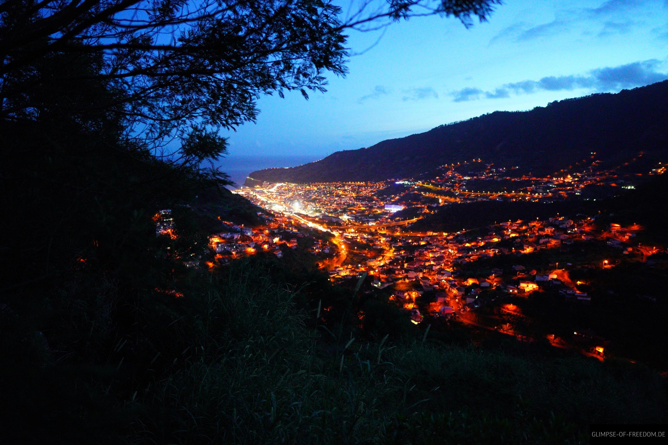 Aussicht auf Machico im Dunkeln Aussicht auf Machico im Dunkeln