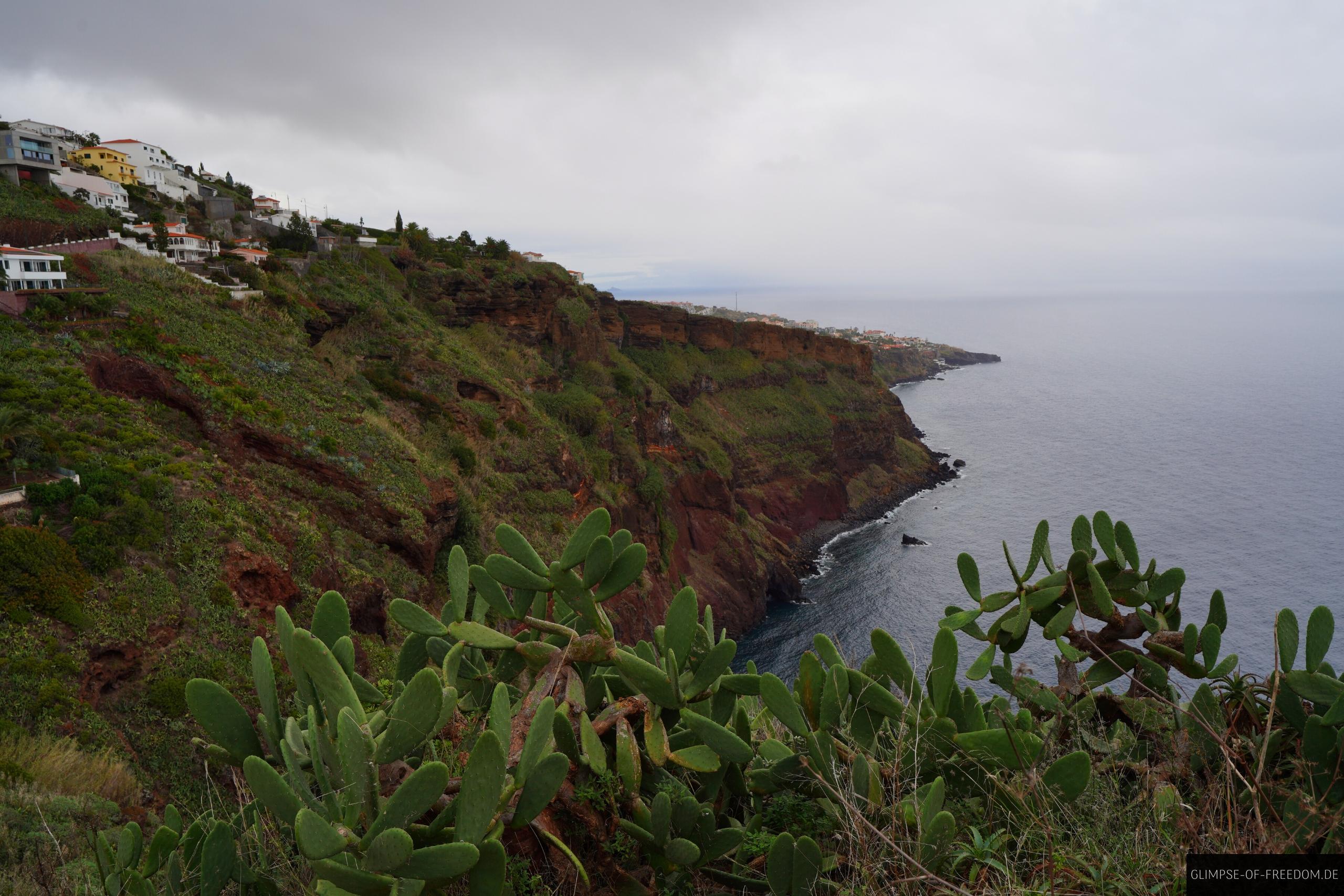 Aussicht auf die Kueste an der Cristo Rei Statue Aussicht auf die Kueste an der Cristo Rei Statue