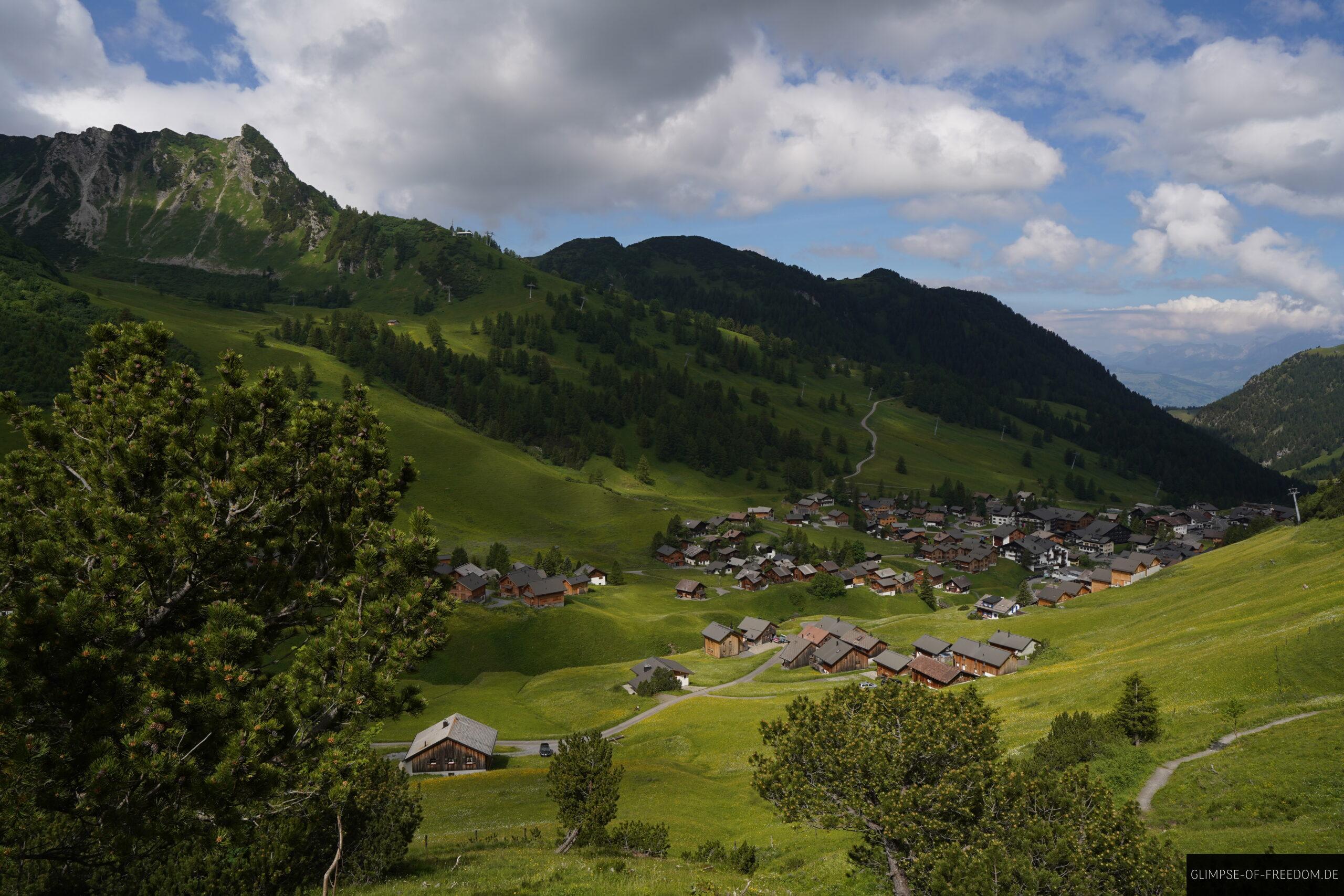 Aussicht vom Fuerstin Gina Weg auf Malbun scaled Aussicht vom Fürstin Gina Weg auf Malbun