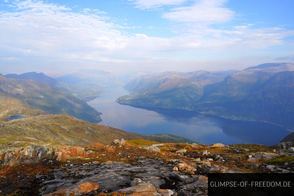 Blick auf den Hardangerfjord vom Oksen Gipfel