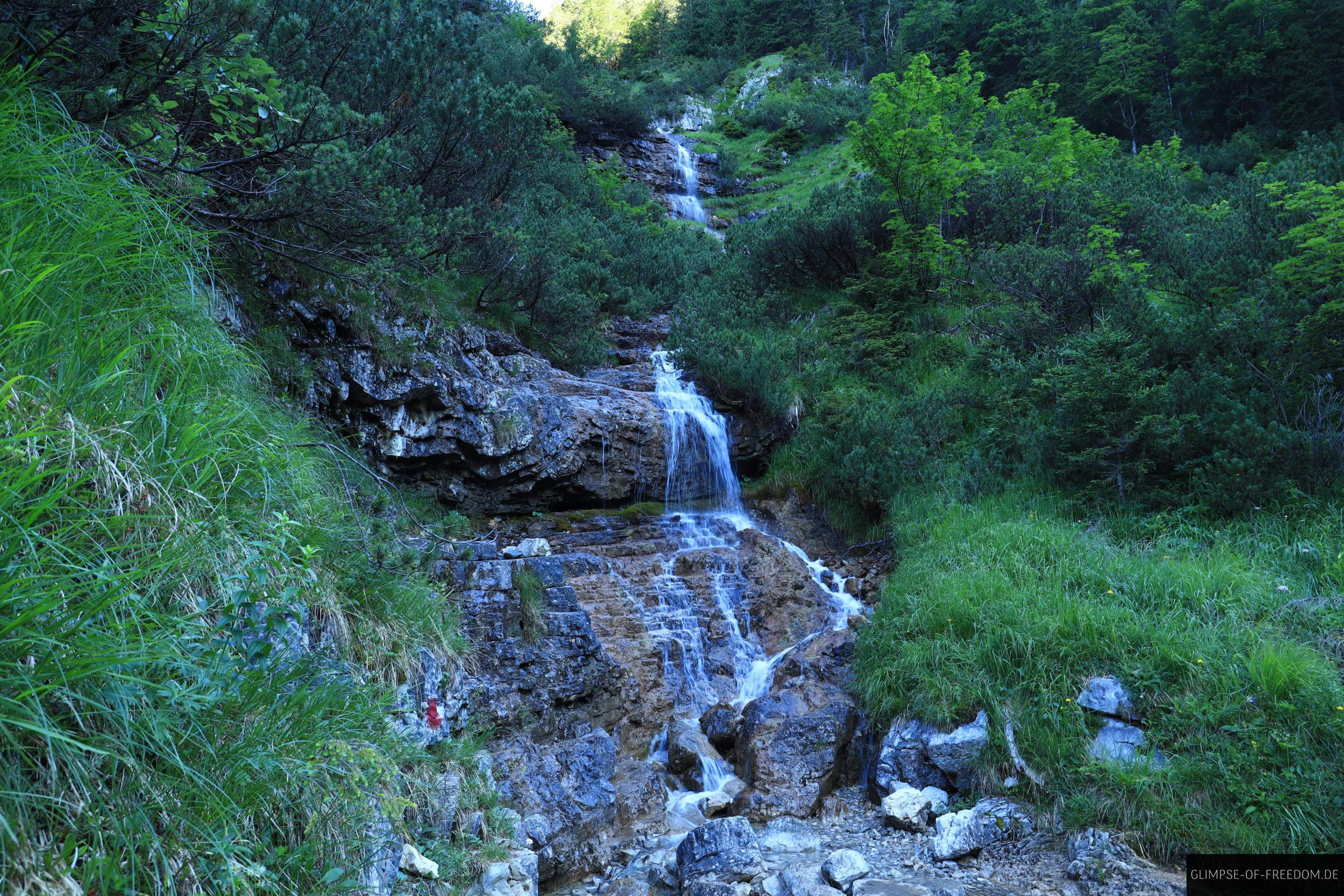 Bachlauf und Wasserfall an der Hochplatte