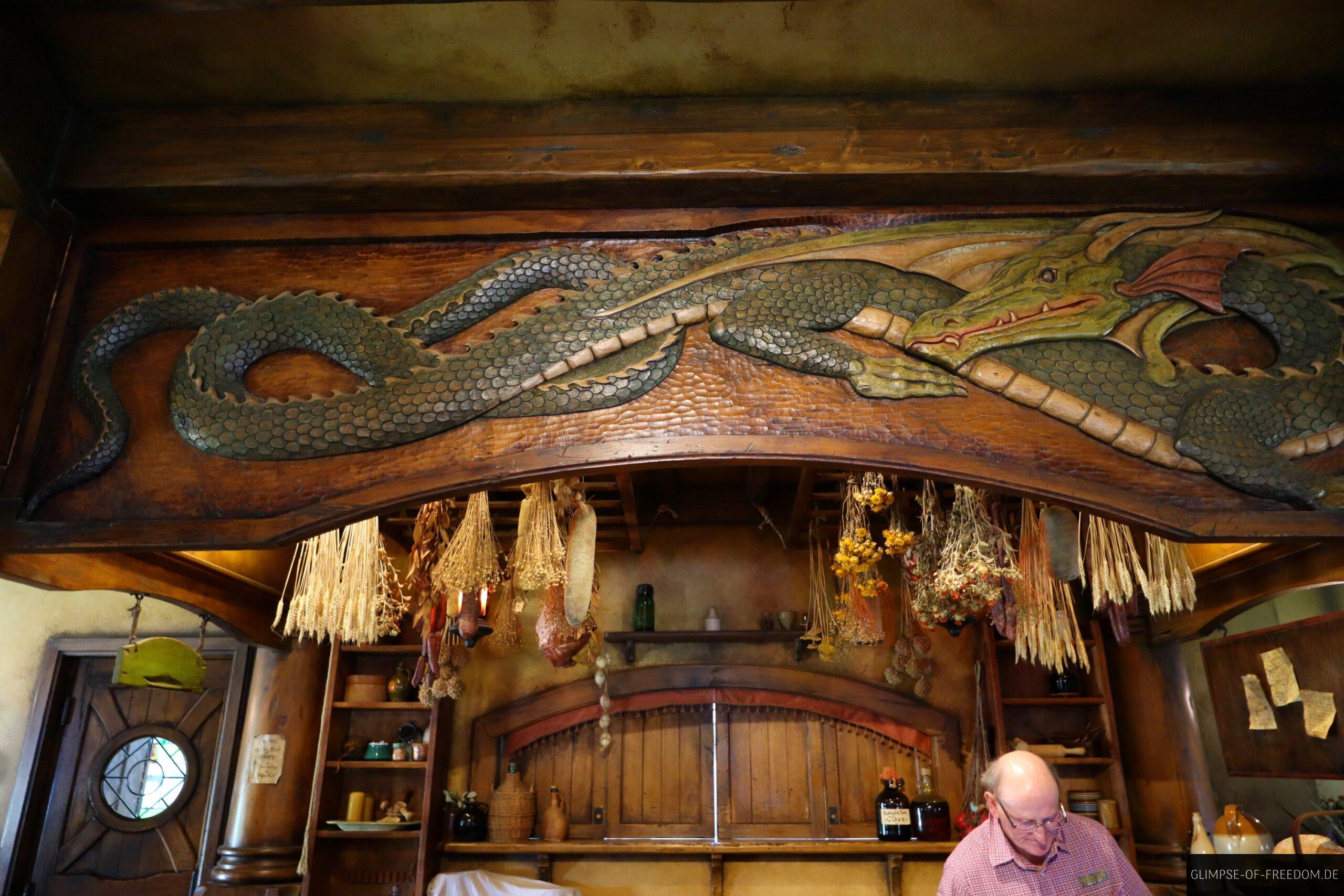 Bar im Gruenen Drachen scaled Bar im Grünen Drachen