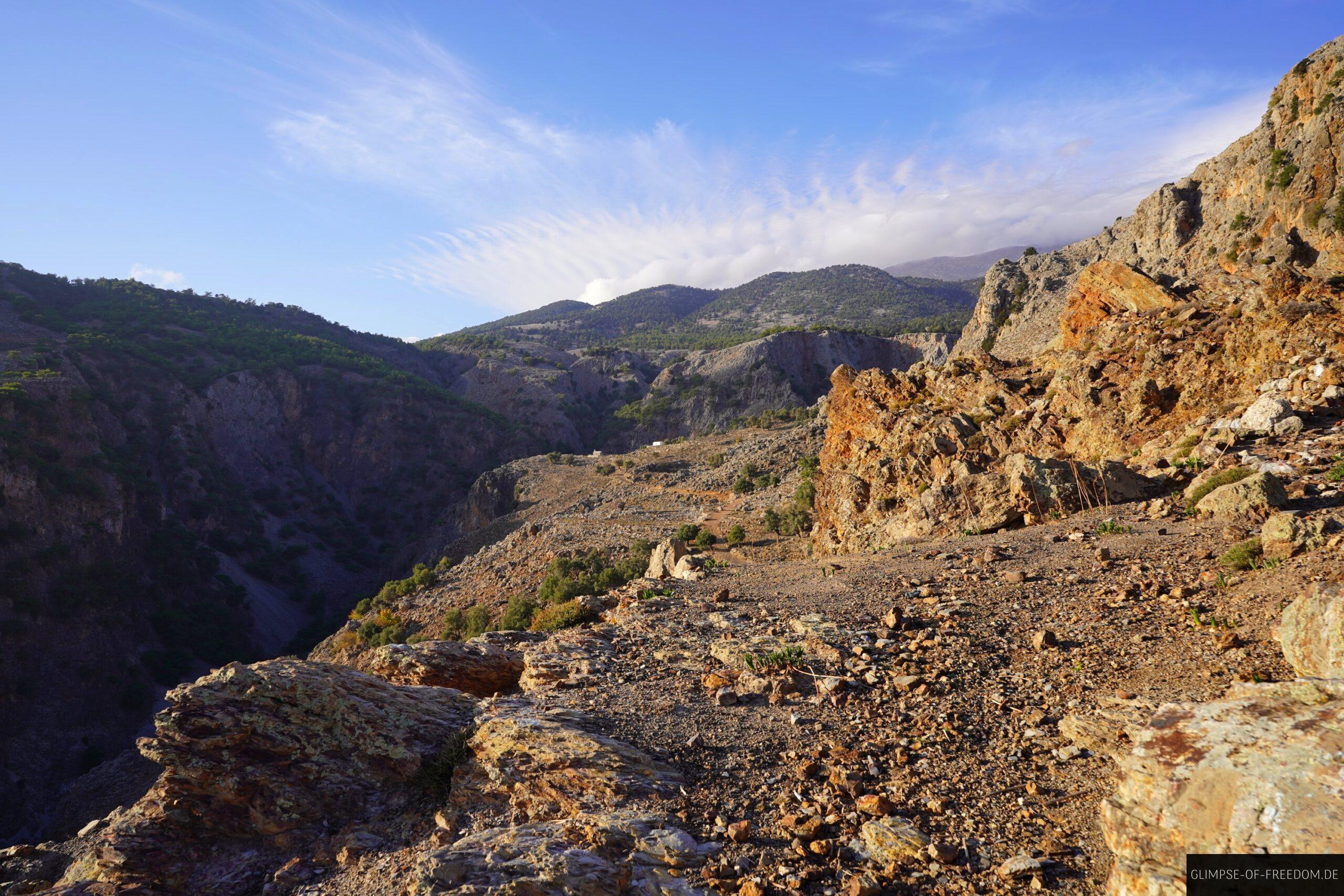 Bergblick auf der Aradena Schucht Rundwanderung scaled Bergblick auf der Aradena Schucht Rundwanderung