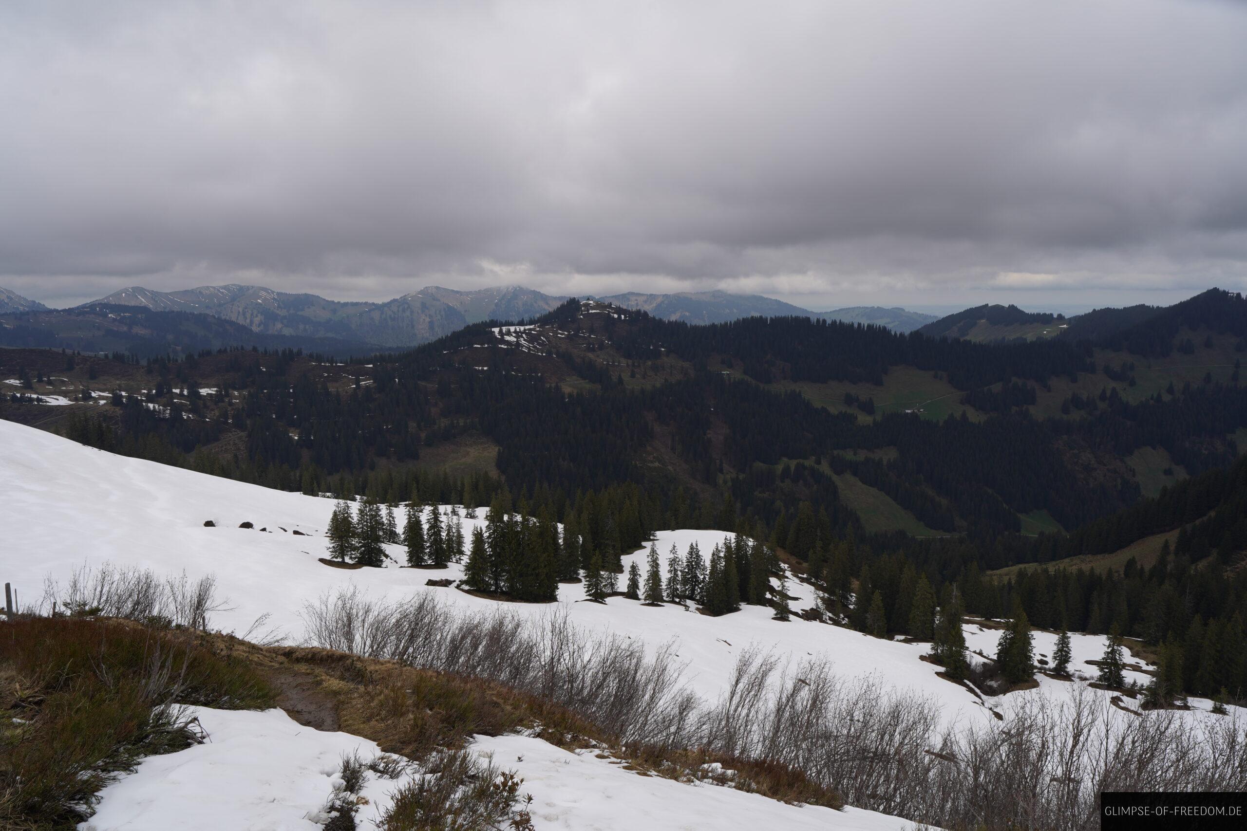 Bergblick auf der Riedberger Horn Wanderung scaled Bergblick auf der Riedberger Horn Wanderung