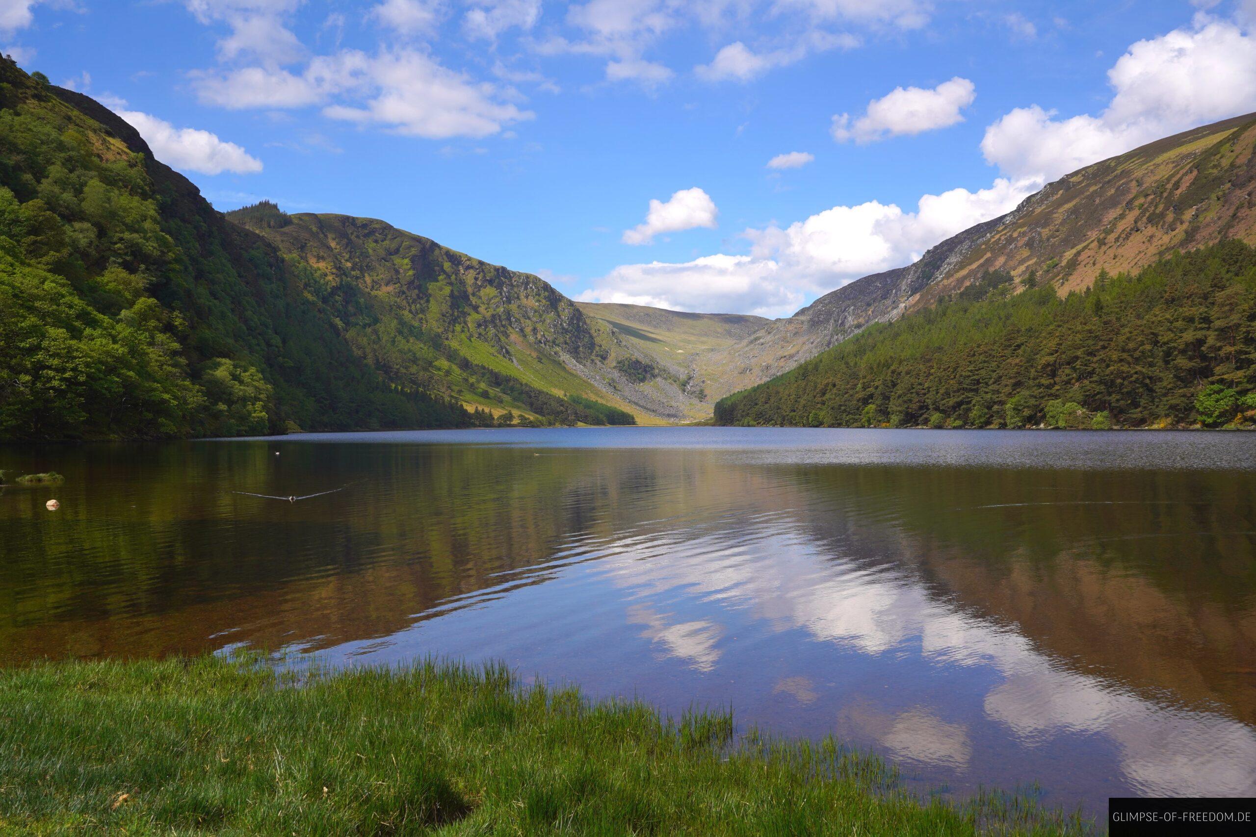 Bergpanorama am Upper Lake scaled Bergpanorama am Upper Lake