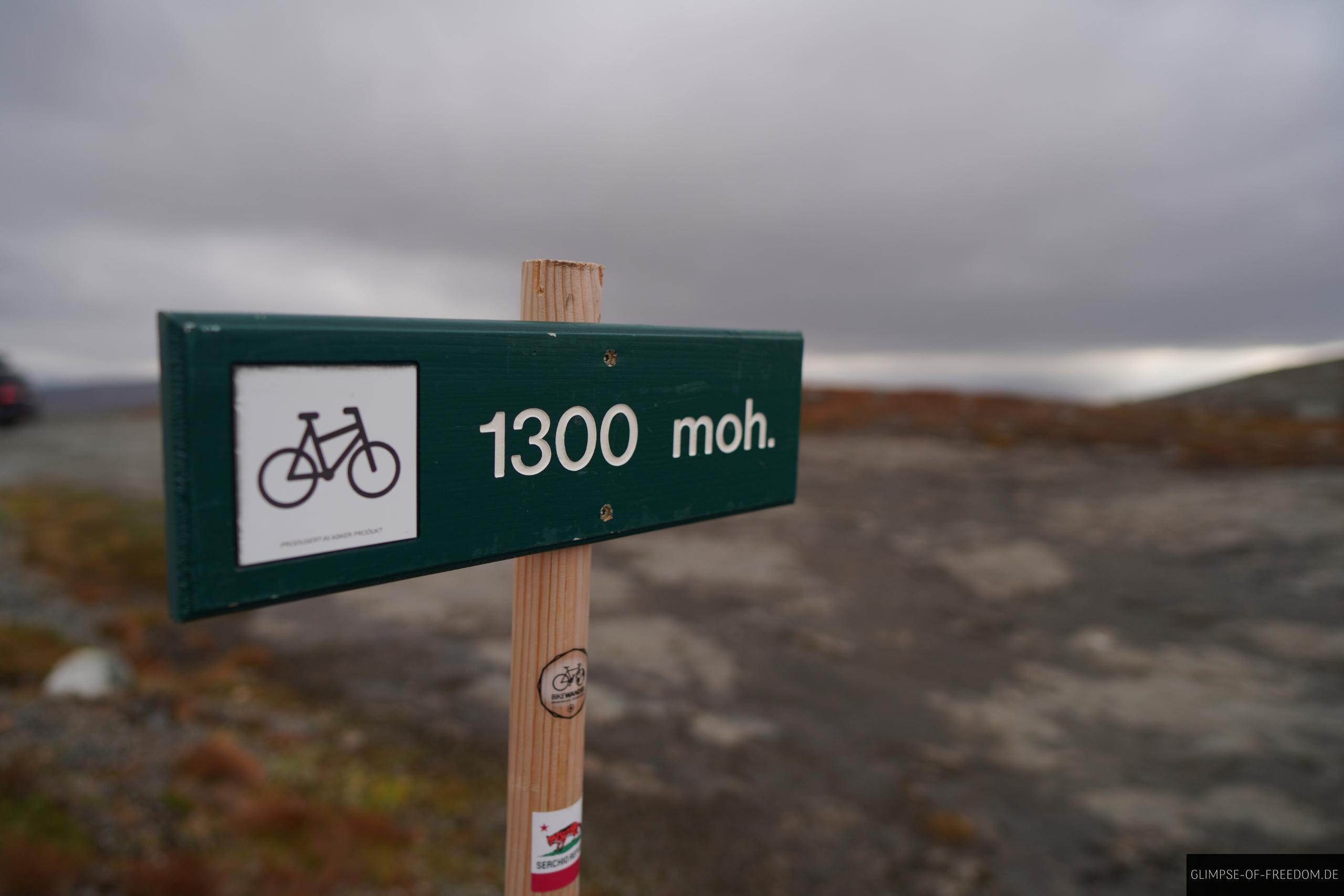 Bergplatteu auf 1300 Hoehenmeter Bergplateau auf 1300 Höhenmeter