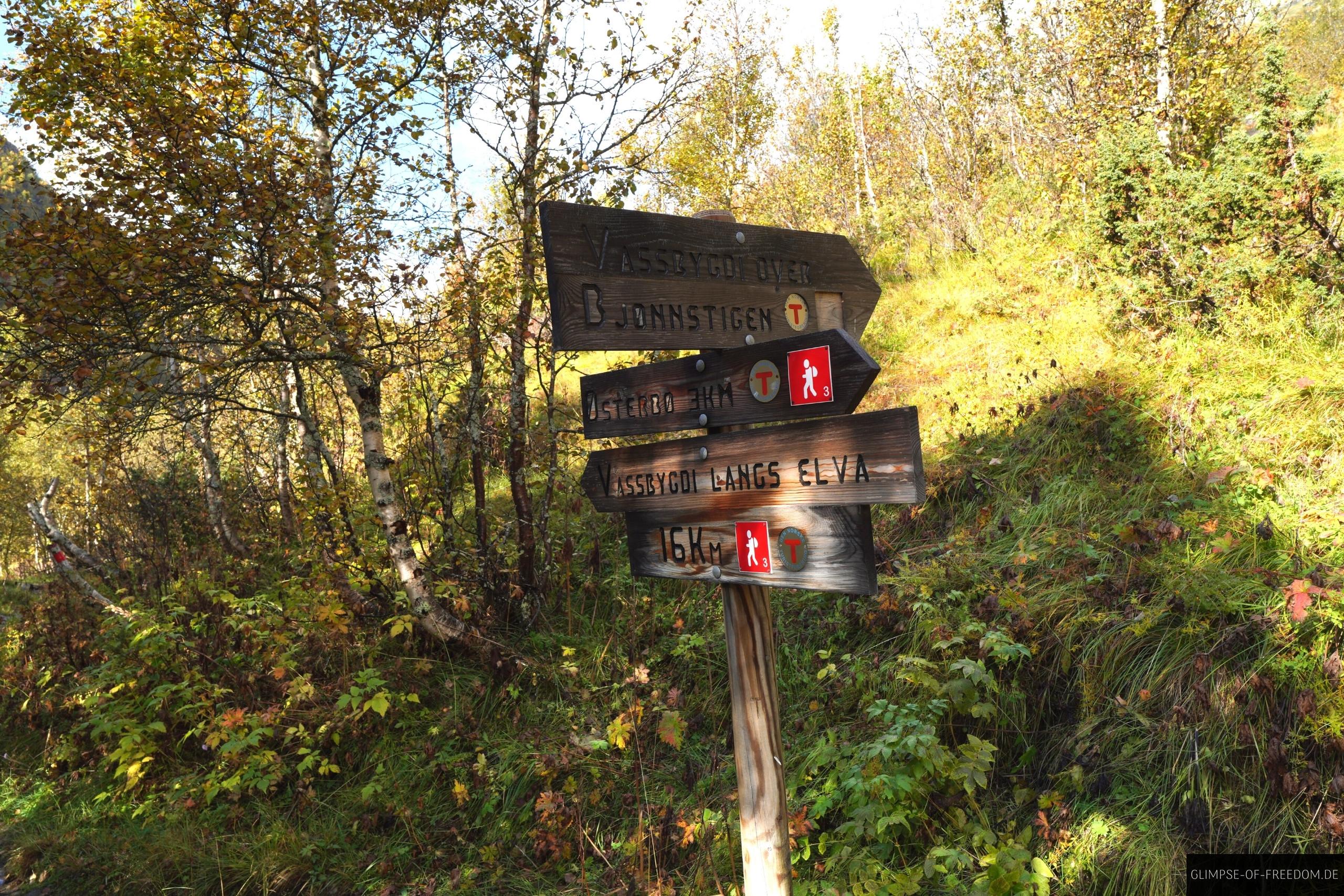 Beschilderung Aurlandsdalen Bjonnstigen Vassbygdi Beschilderung: Aurlandsdalen, Bjonnstigen, Vassbygdi