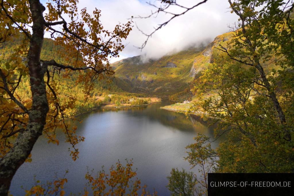 Blick auf den See Nesbovatnet