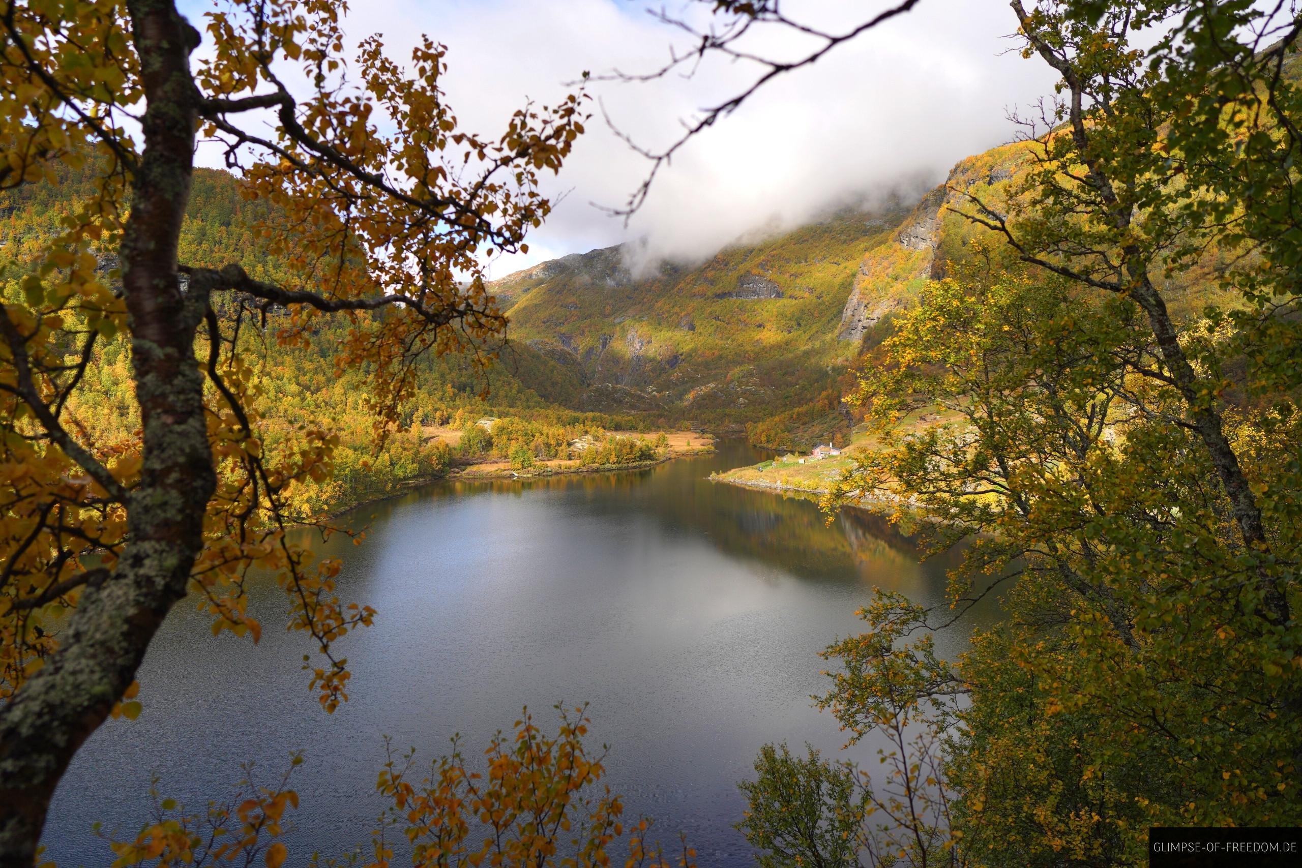 Blick auf den See Nesbovatnet Blick auf den See Nesbovatnet