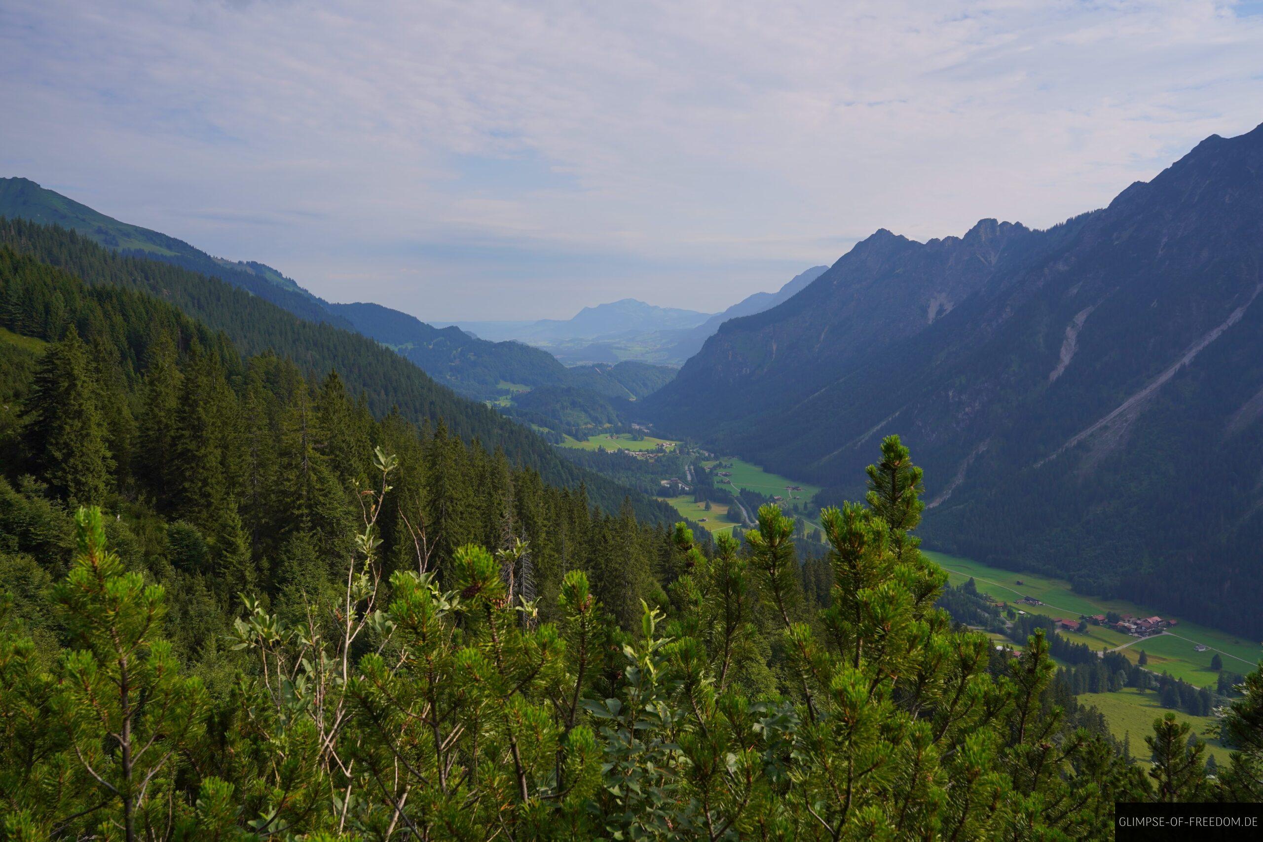Blick bis Sonthofen auf der Guggersee Tour scaled Blick bis Sonthofen auf der Guggersee Tour