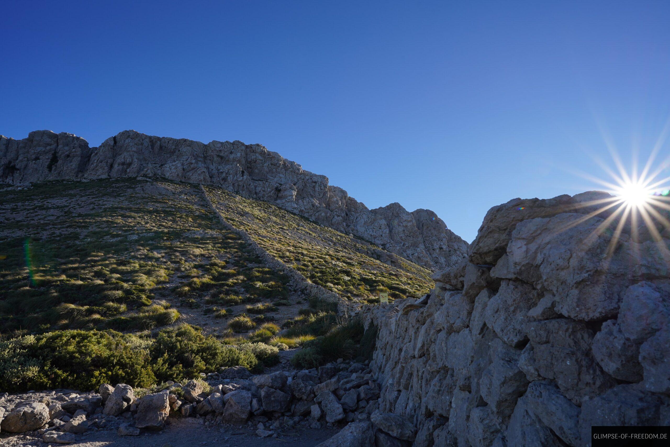 Blick hinauf zum Gipfel scaled Blick hinauf zum Gipfel