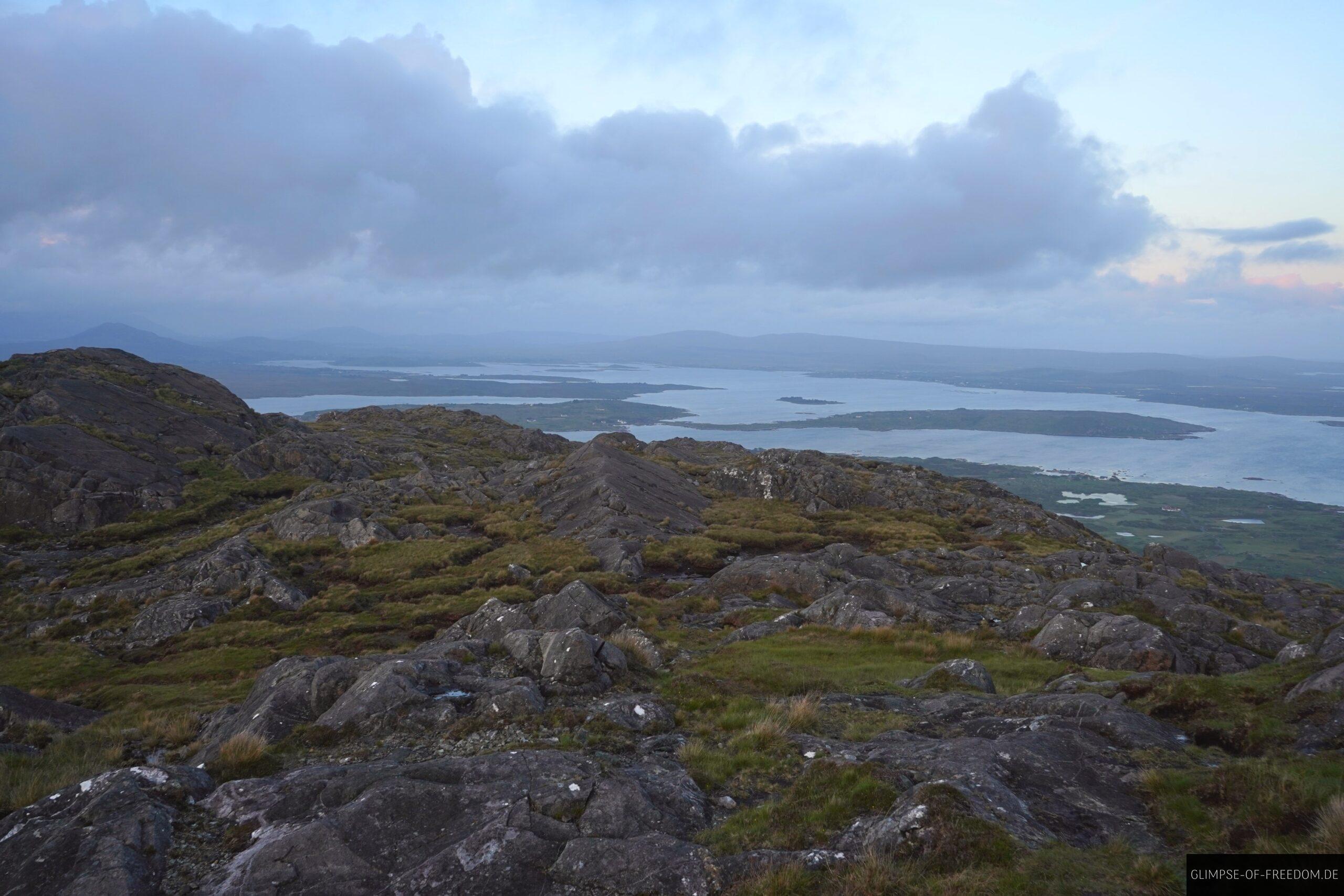 Blick ueber den Errisbeg scaled Blick über den Errisbeg