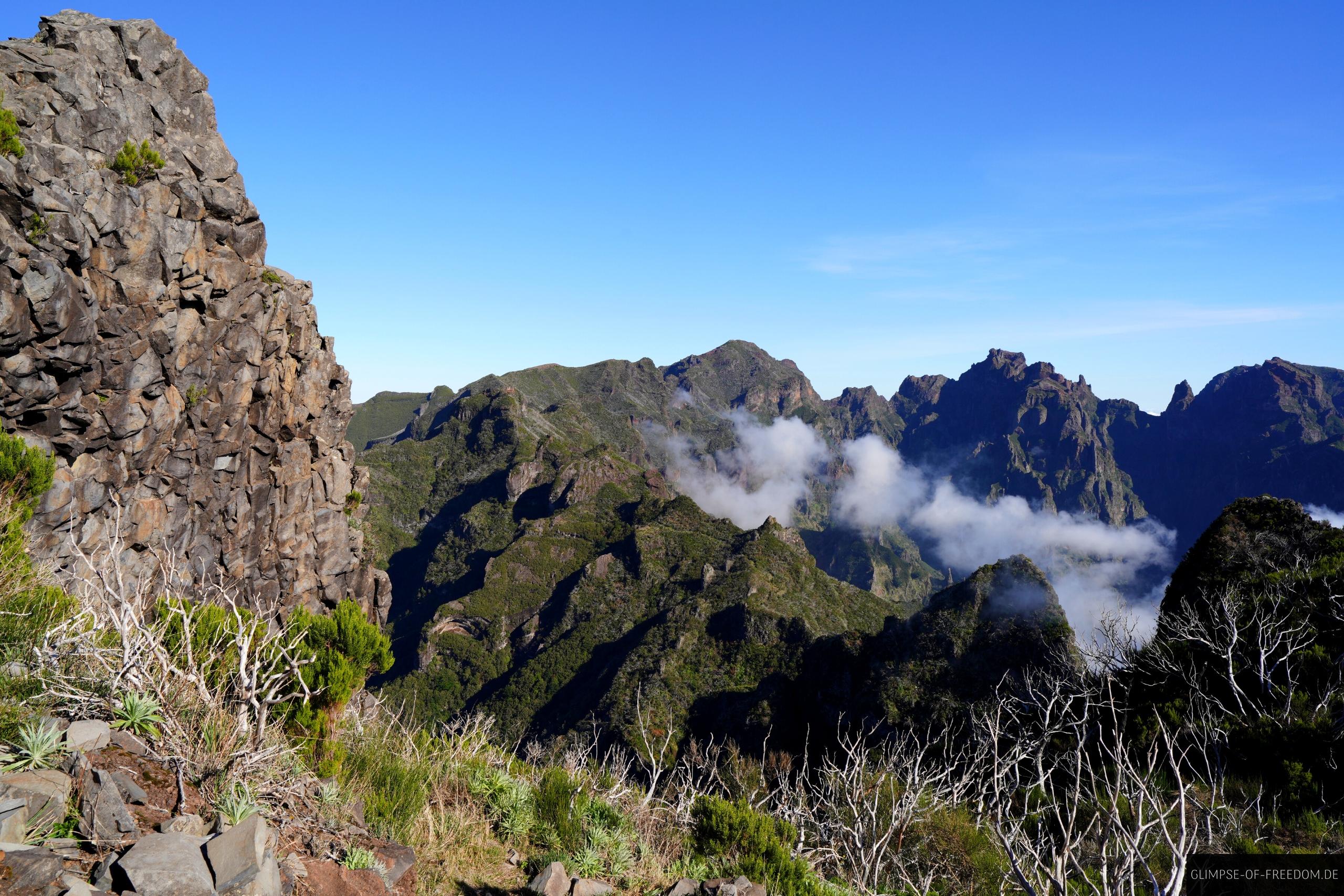 Blick zum Pico Ruivo und Pico do Arieiro Blick zum Pico Ruivo und Pico do Arieiro