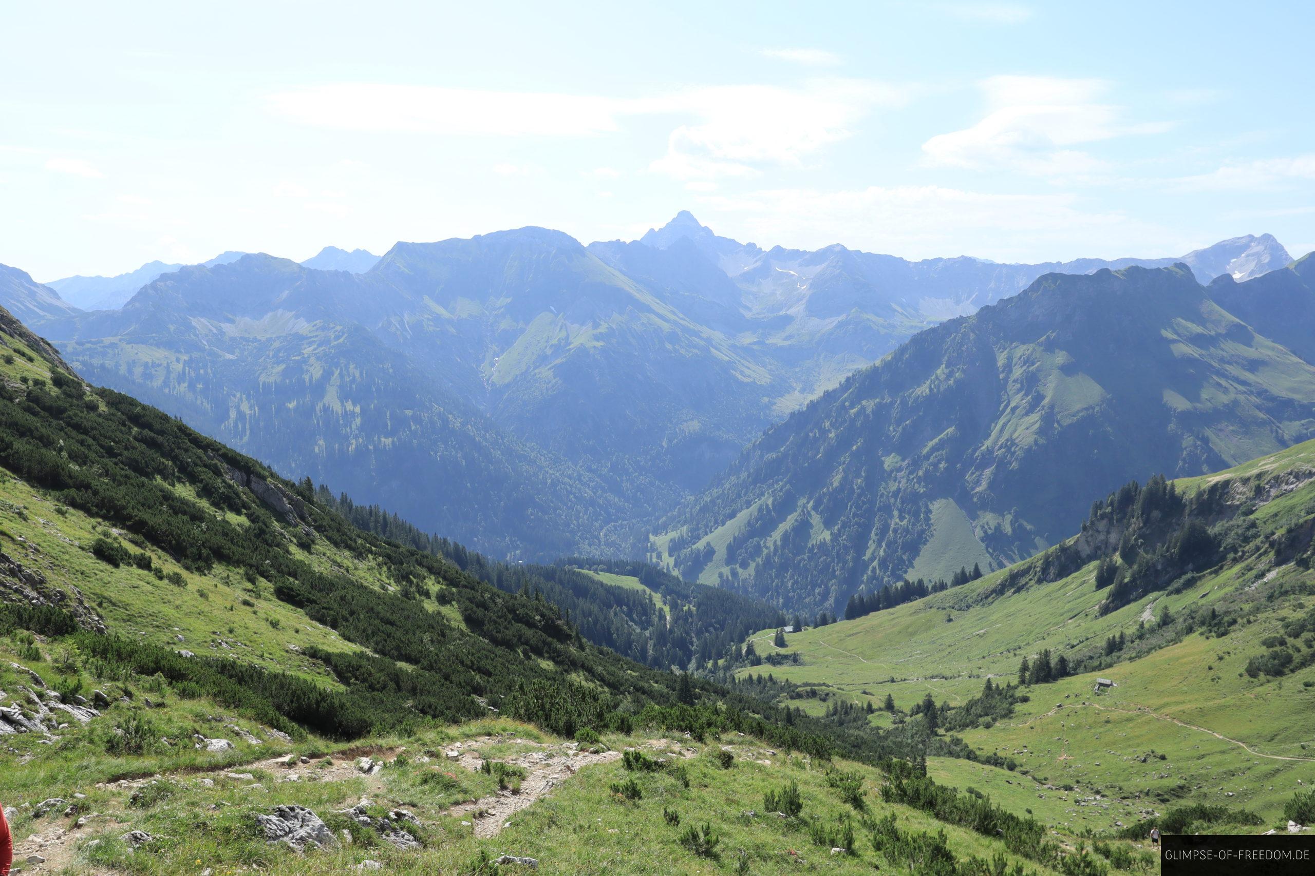 Blick zurueck beim Engeratsgundsee Aufstieg scaled Blick zurück beim Engeratsgundsee Aufstieg
