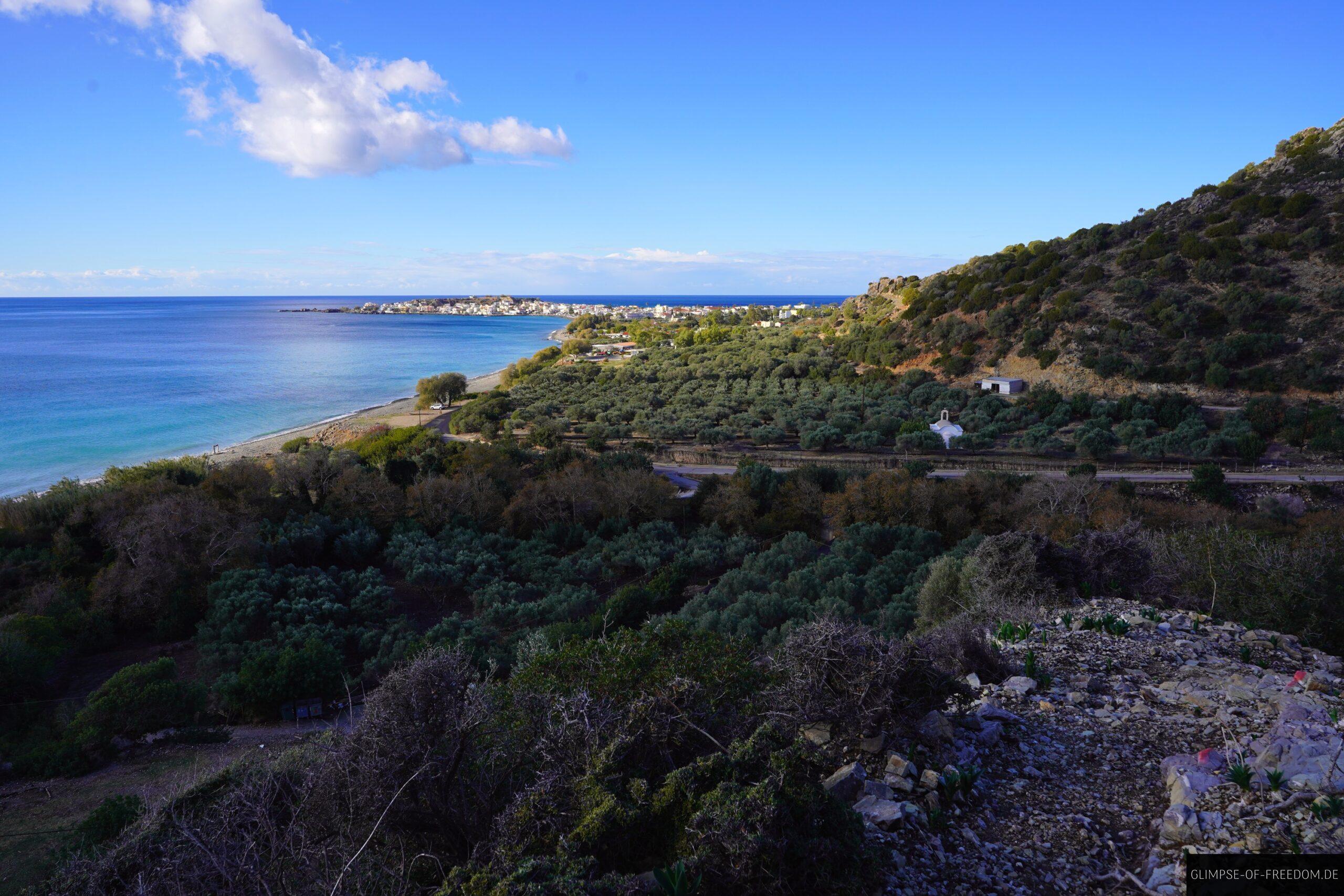 Blick zurueck zum Startpunkt und dem Keratides Beach scaled Blick zurück zum Startpunkt und dem Keratides Beach