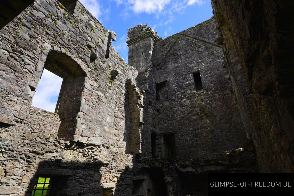 Das Gemäuer der Burg von Innen