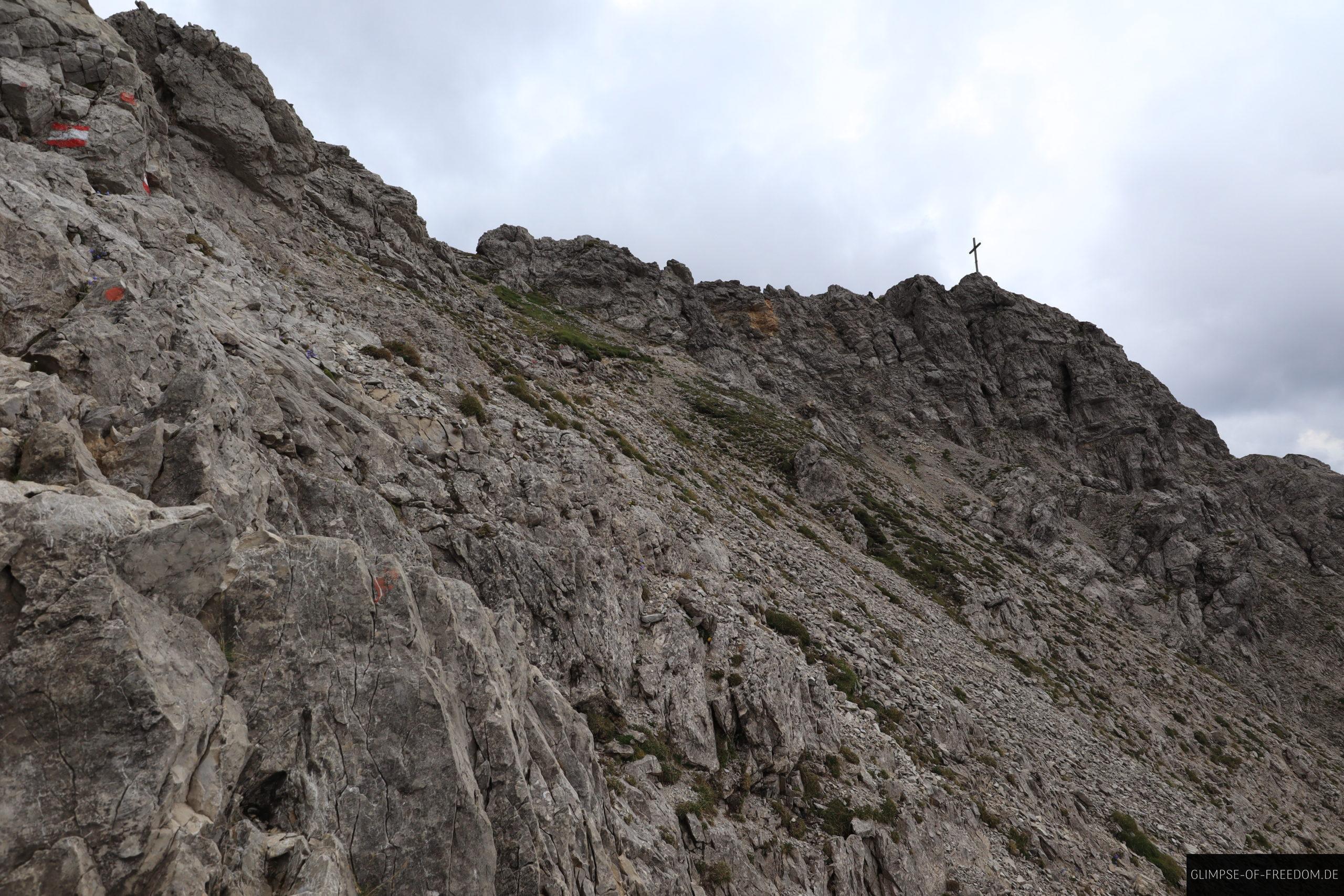 Der Gipfel der Ammergauer Kreuzspitze voraus scaled Der Gipfel der Ammergauer Kreuzspitze voraus