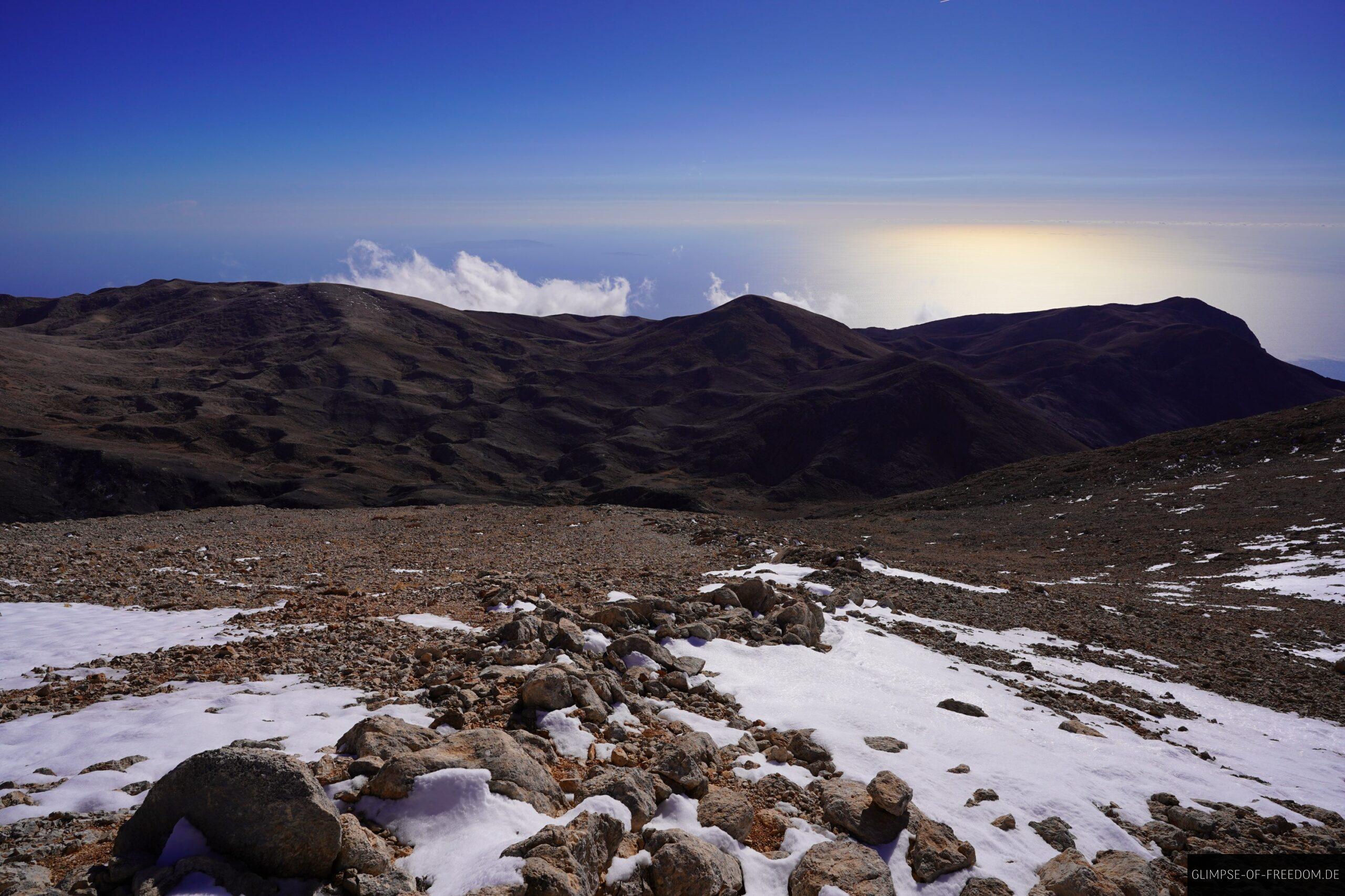 Einzigartige Landschaft am Gipfel des Pachnes scaled Einzigartige Landschaft am Gipfel des Pachnes