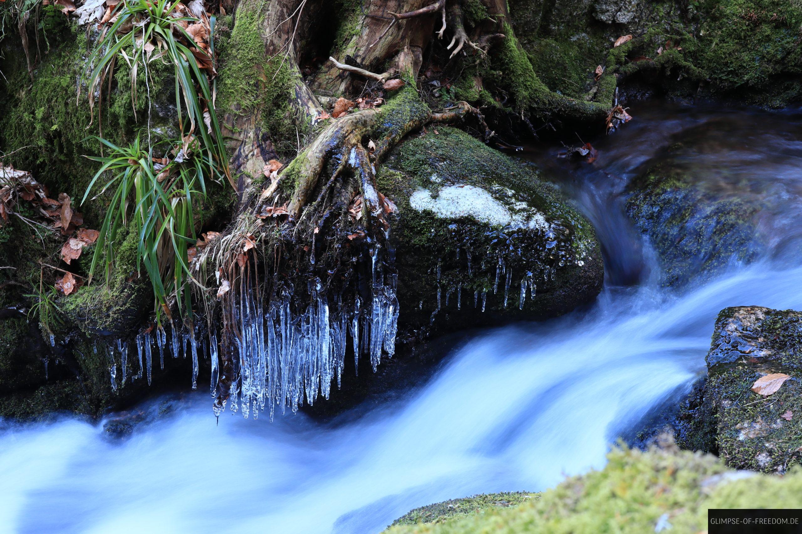 Eiszapfen am Gertelbach Wasserfall scaled Eiszapfen am Gertelbach-Wasserfall
