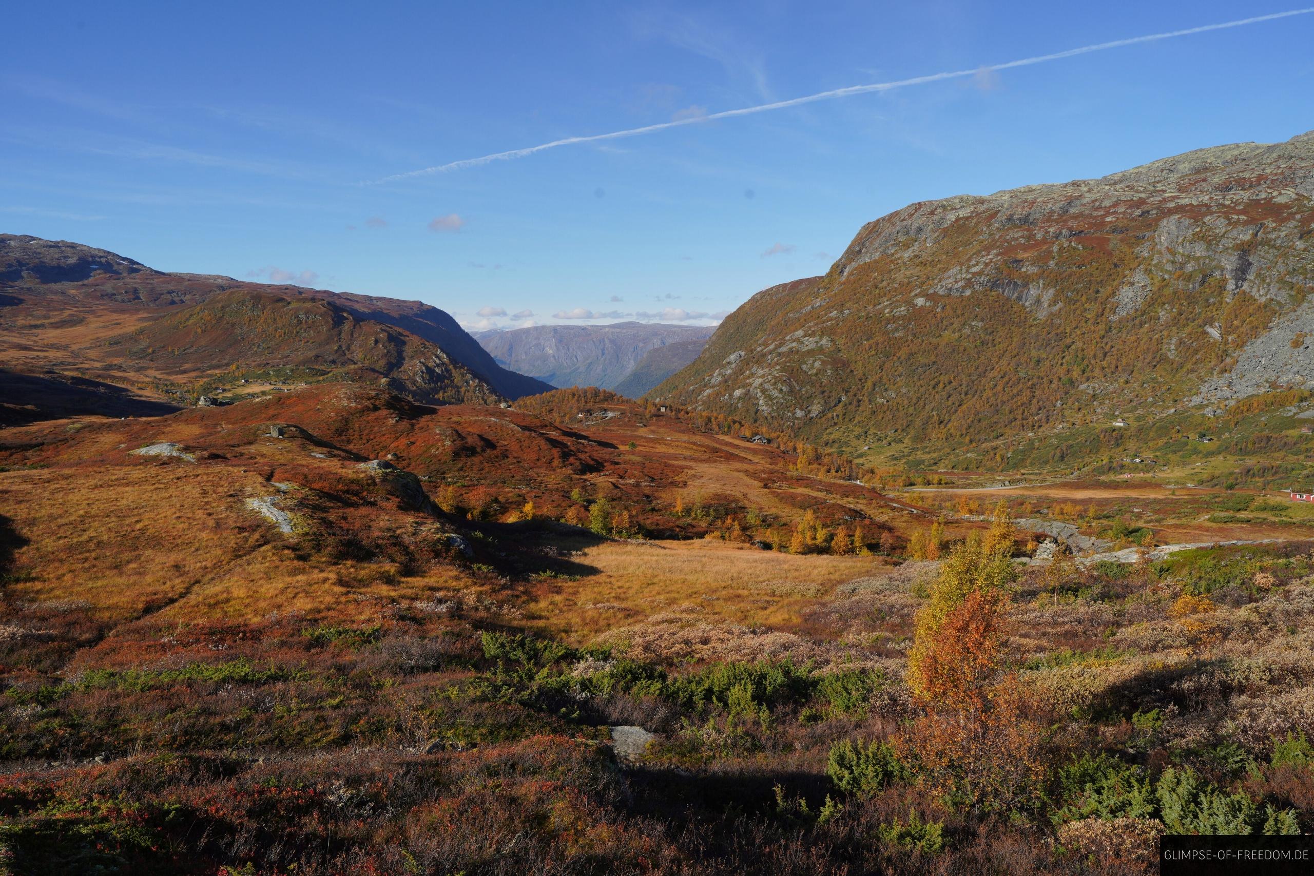 Farbenfrohe norwegische Landschaft