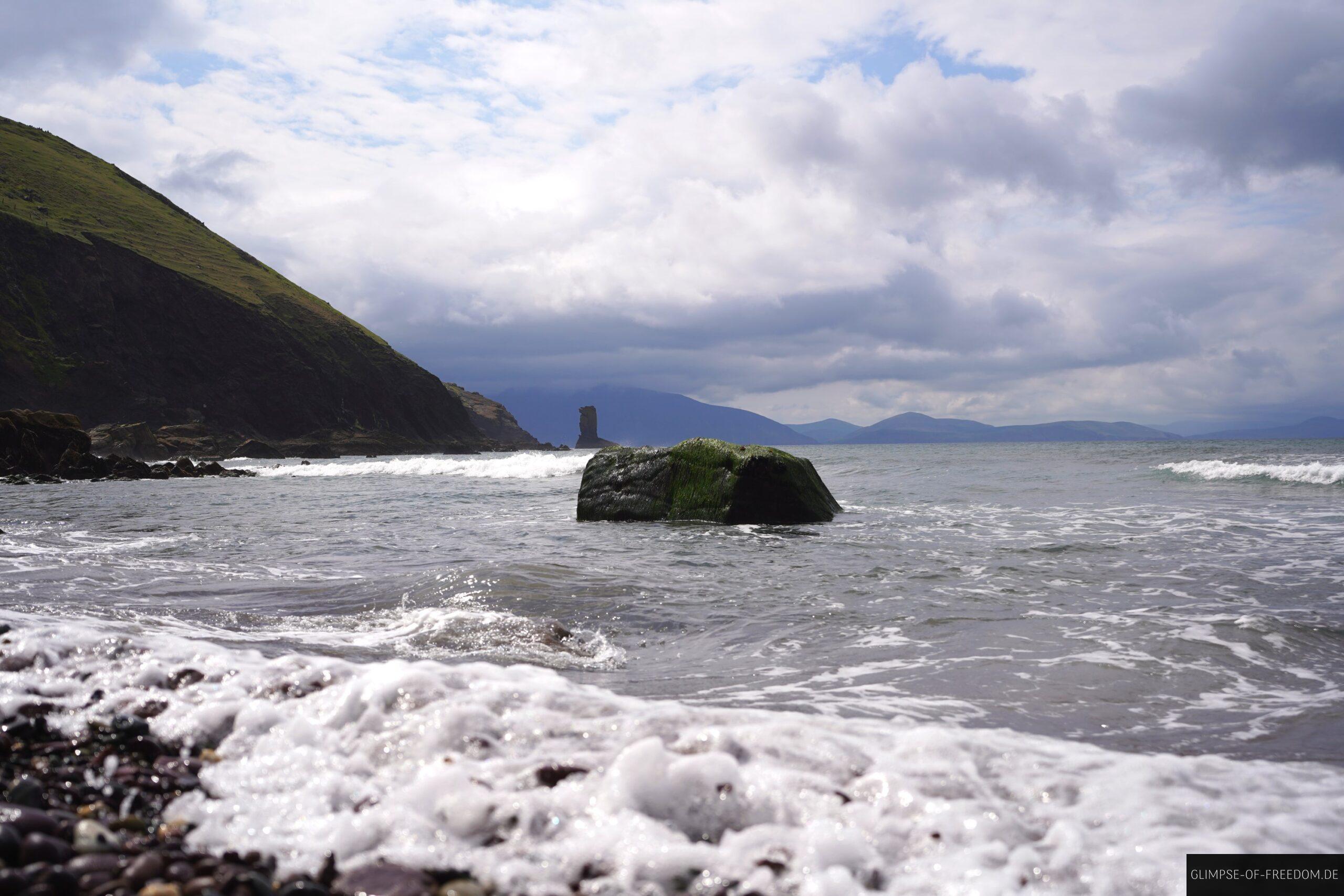 Felsen im Meer am Kinard Beach scaled Felsen im Meer am Kinard Beach