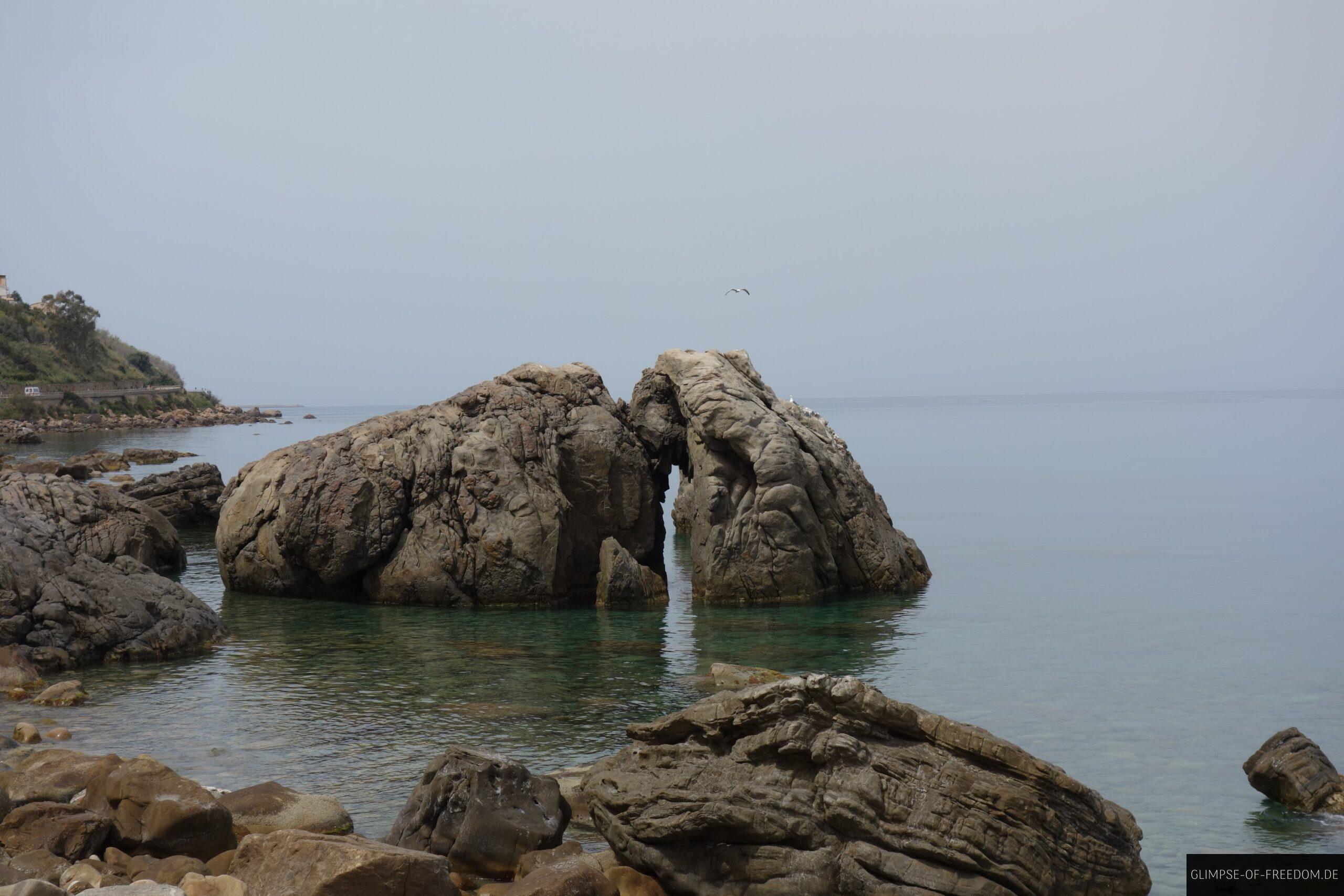 Felsen im Meer scaled Felsen im Meer