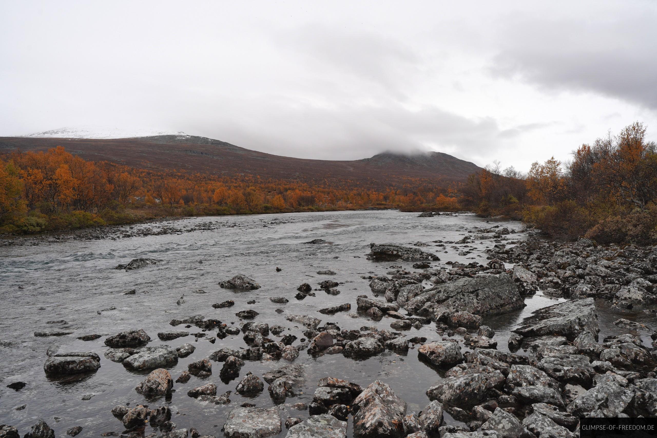 Flussbett an der Valdresflye Strasse Flussbett an der Valdresflye Strasse