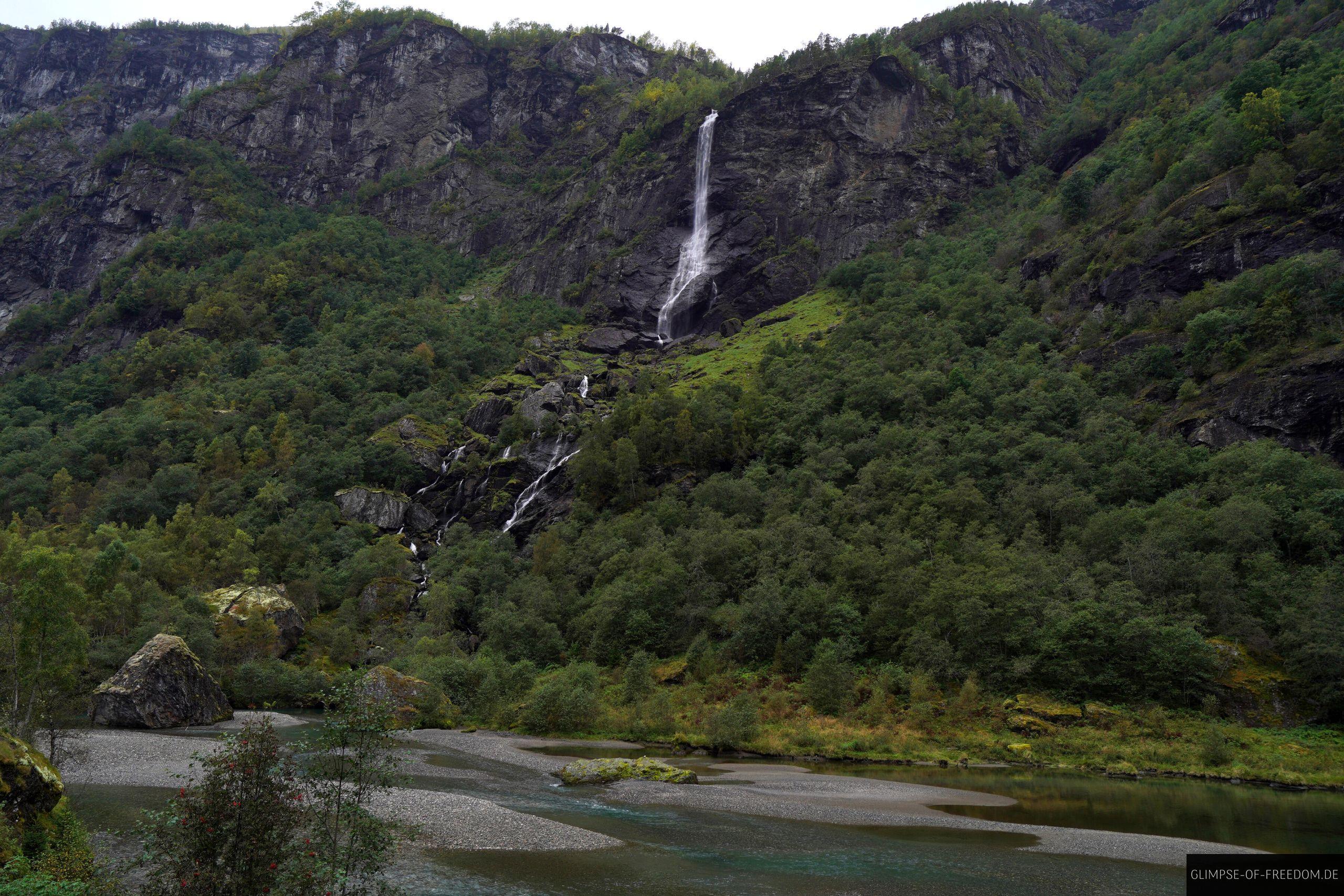 Genialer Wasserfall nahe Flam Genialer Wasserfall nahe Flam