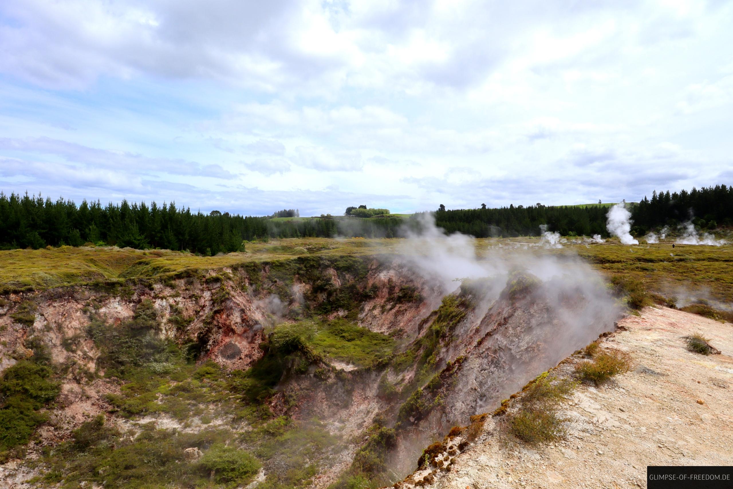 Geothermaler Grater in Neuseeland Geothermaler Krater in Neuseeland