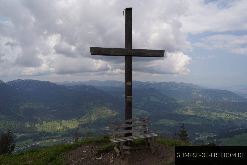 Gipfelkreuz der Riezlern Gehrenspitze