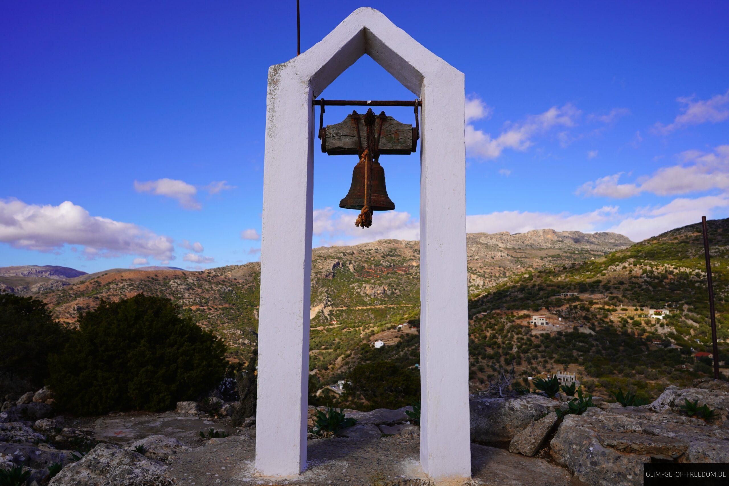 Glocke an der Ekklisia Profitis Ilias scaled Glocke an der Ekklisia Profitis Ilias