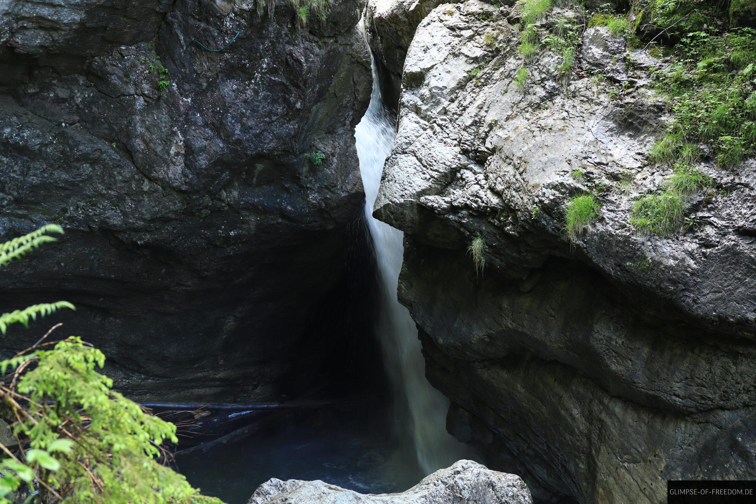 Gruenten Wasserfall in der Klamm scaled Grünten Wasserfall in der Klamm