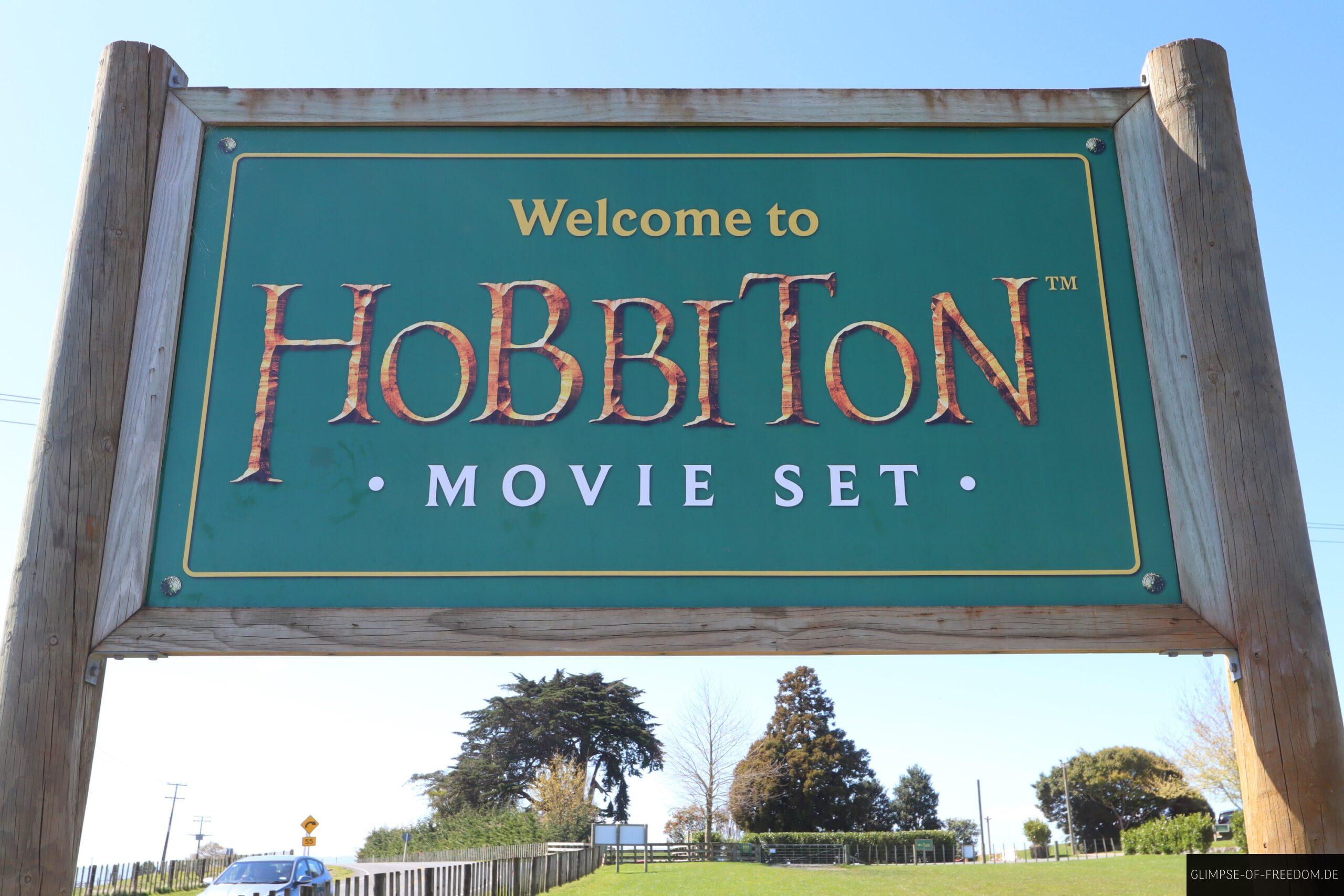 Hobbiton Movie Set Schild scaled Hobbiton Movie Set Schild