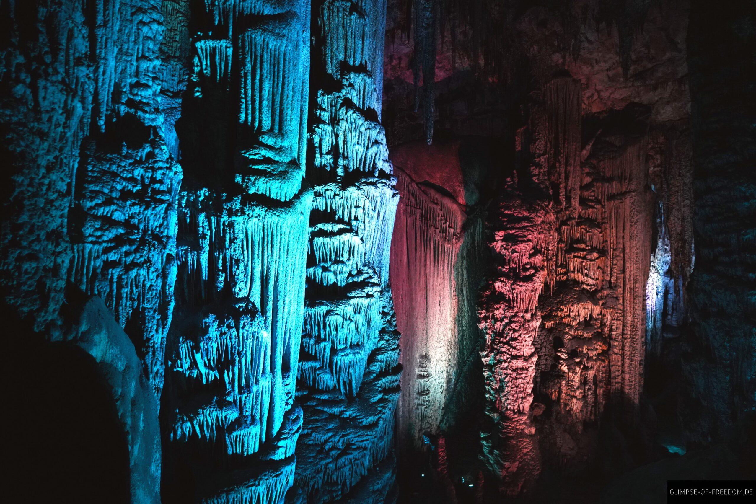 Hoelle mit Show scaled Hölle mit Show