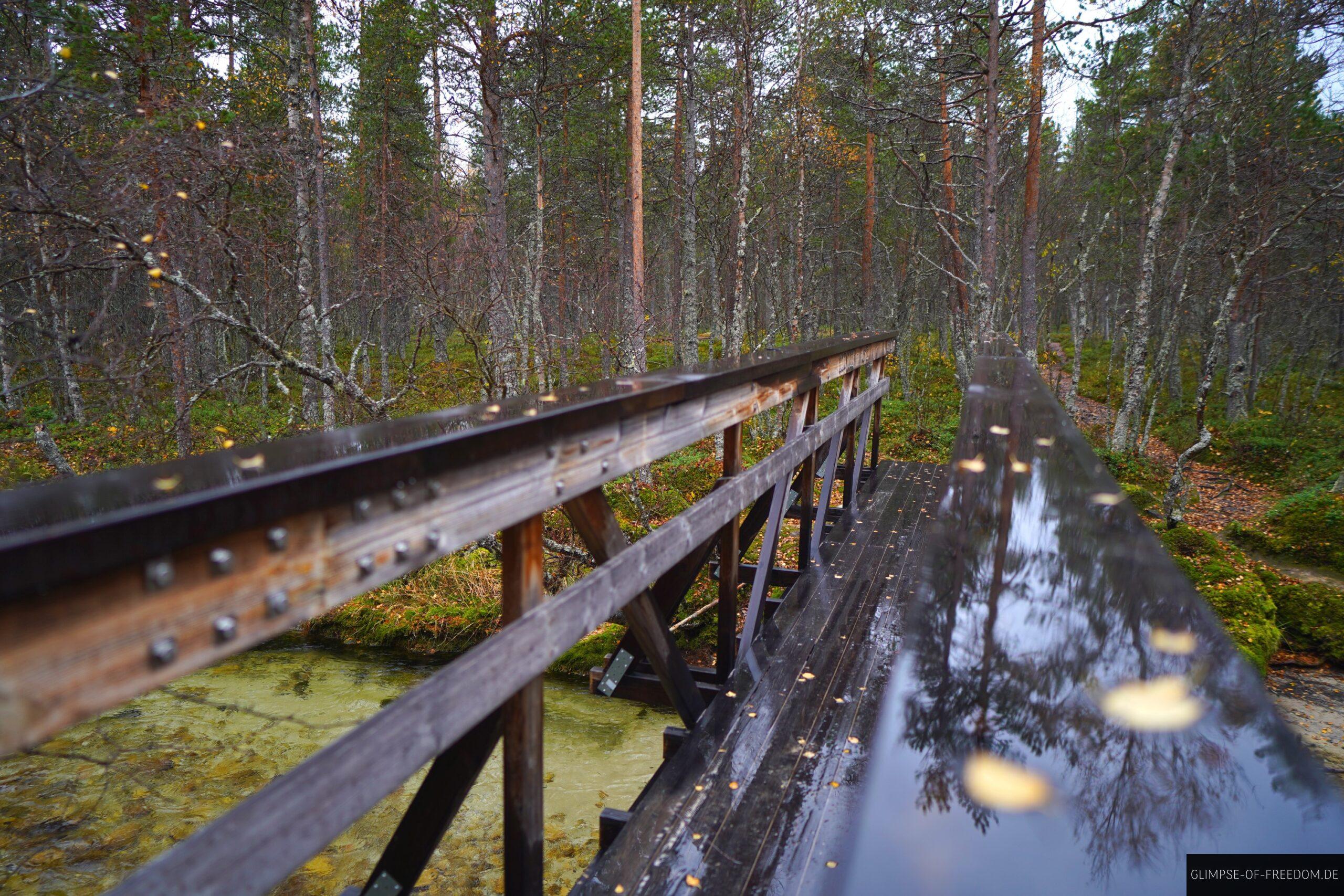 Holzbruecke auf der Strombu Runden scaled Holzbrücke auf der Strømbu Runden