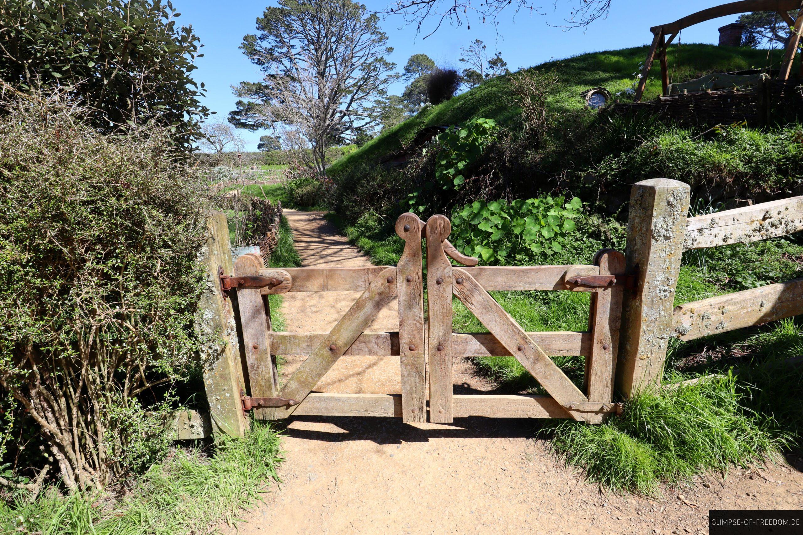 Holztor nach Hobbiton scaled Holztor nach Hobbiton