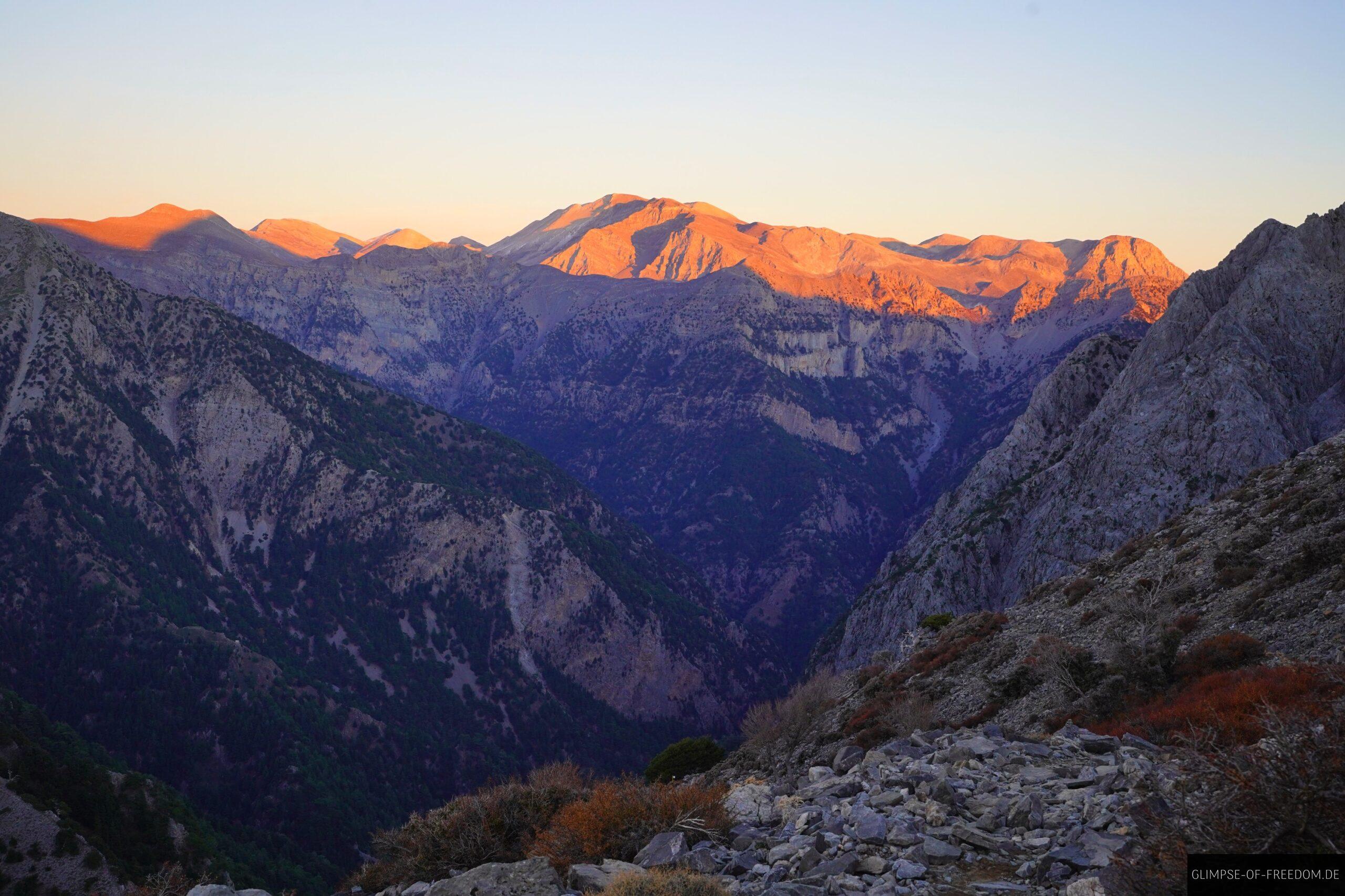 Kretische Berge im Sonnenuntergang scaled Kretische Berge im Sonnenuntergang