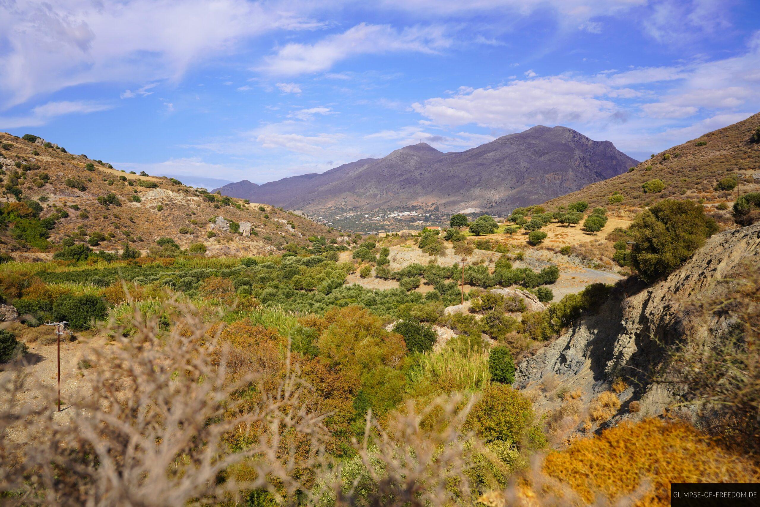 Kretische Landschaft auf dem Weg zum Preveli Beach scaled Kretische Landschaft auf dem Weg zum Preveli Beach