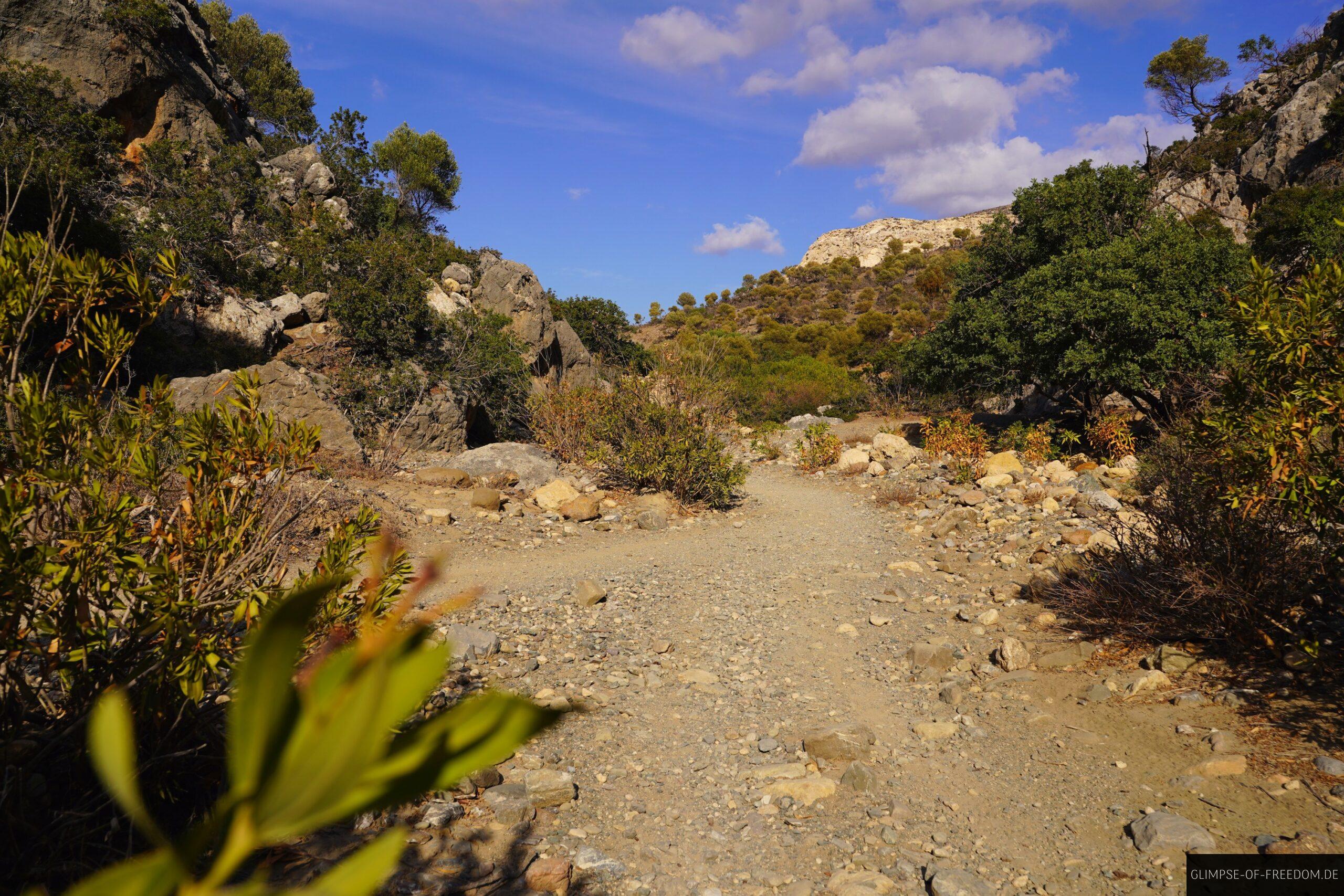 Kretischer Wanderweg zum Agiofarago Beach scaled Kretischer Wanderweg zum Agiofarago Beach