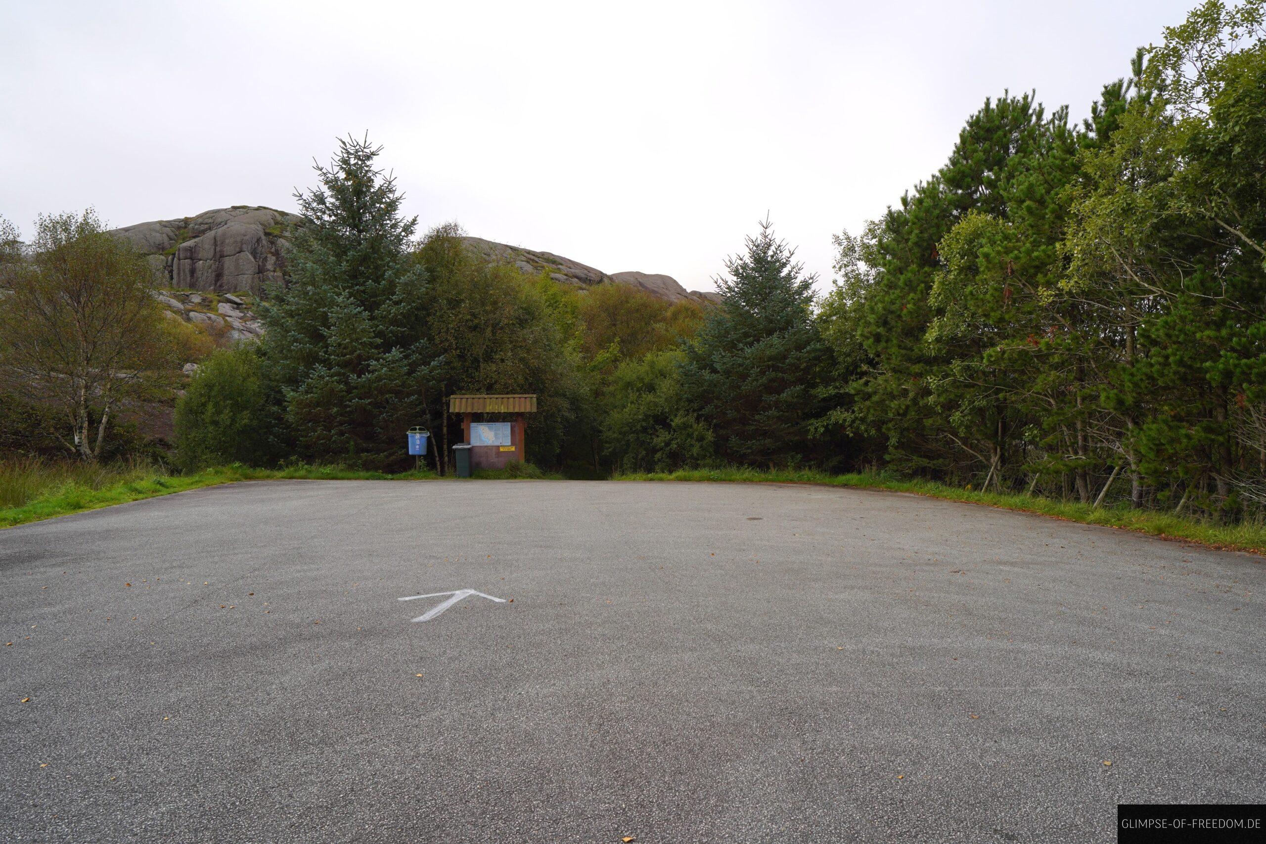 Kuestenfestung Sirevag Parkplatz scaled Küstenfestung Sirevåg Parkplatz