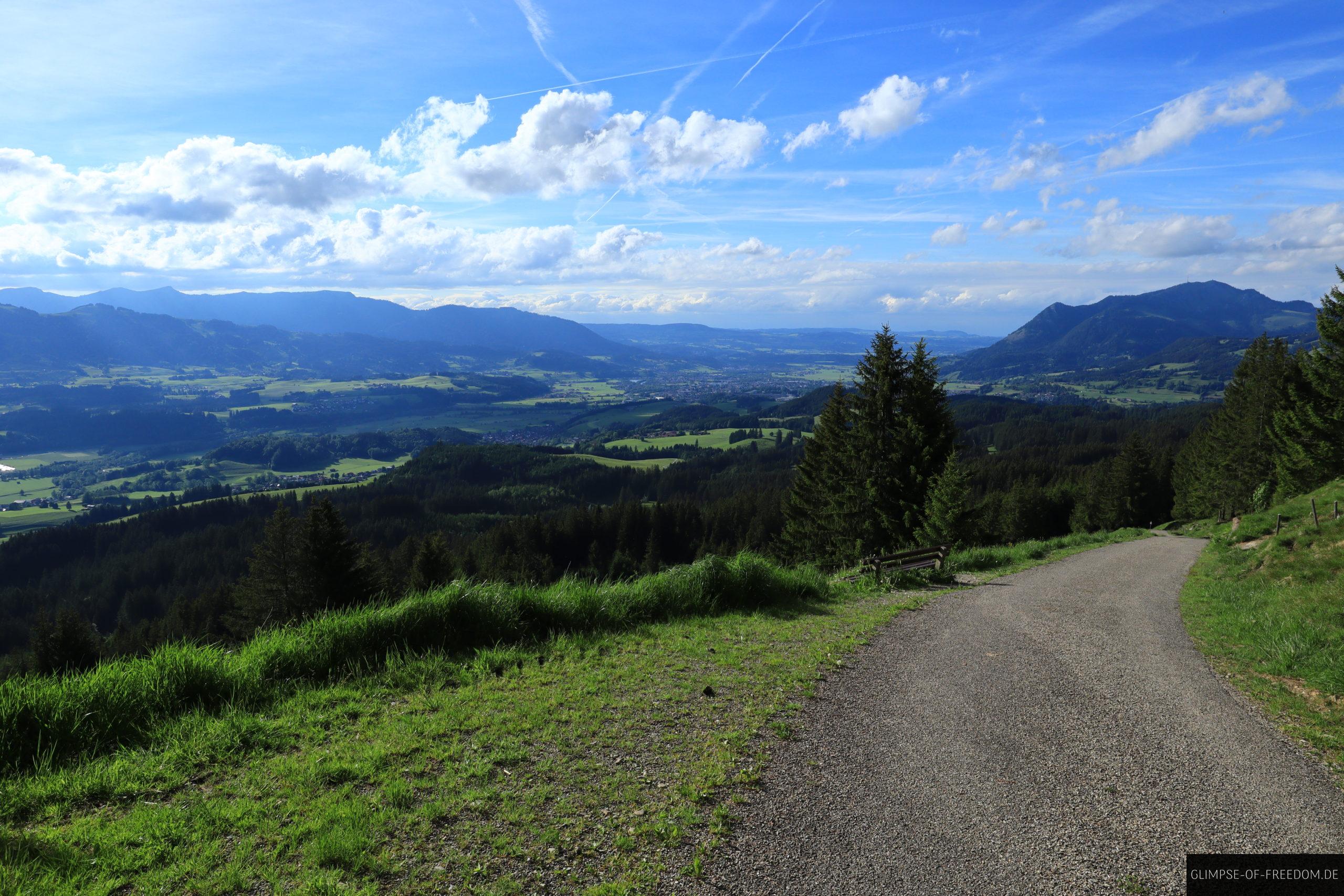 Letzter Abschnitt mit Rastplatz auf der Sonnenkopf Rundwanderung scaled Letzter Abschnitt mit Rastplatz auf der Sonnenkopf Rundwanderung